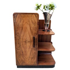 Art Deco Modernist Regalschrank aus Nussbaumholz, um 1930