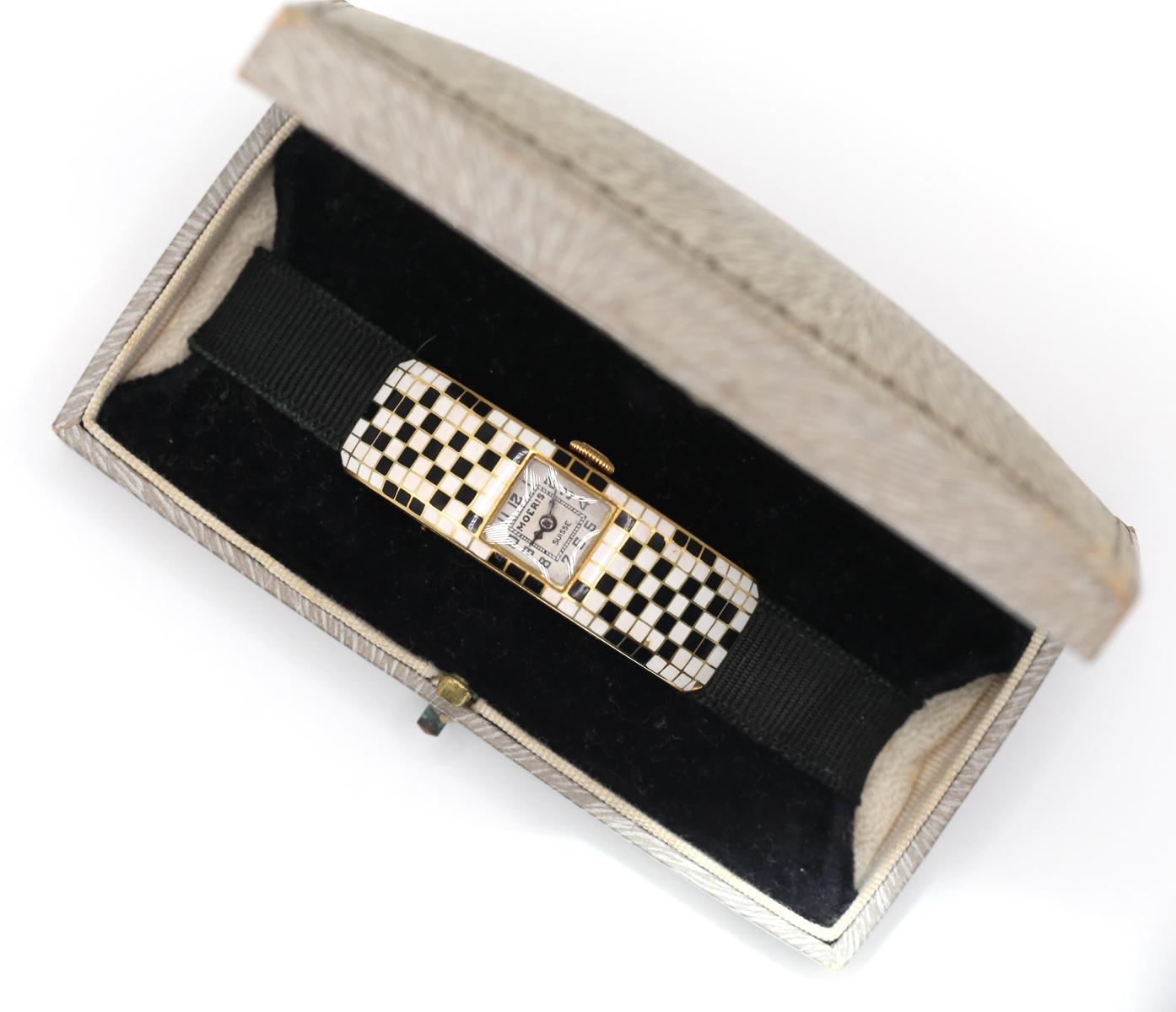 Art Deco Curved Moeris Ladies Сheckered Enamel Watch Box, 1910 For Sale 1
