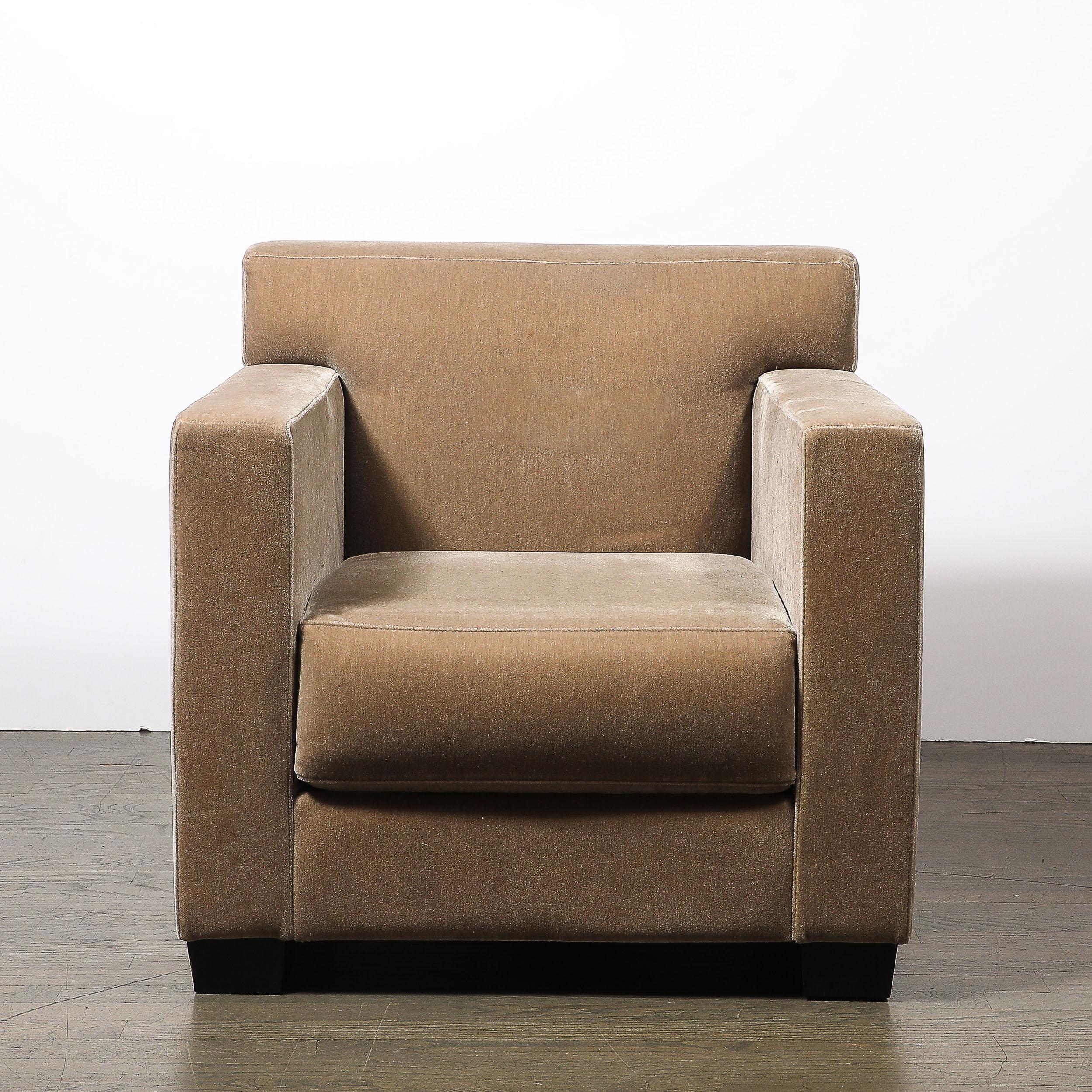 Art déco Fauteuils club en mohair Art Déco signés Jean-Michel Frank pour Ecart International en vente