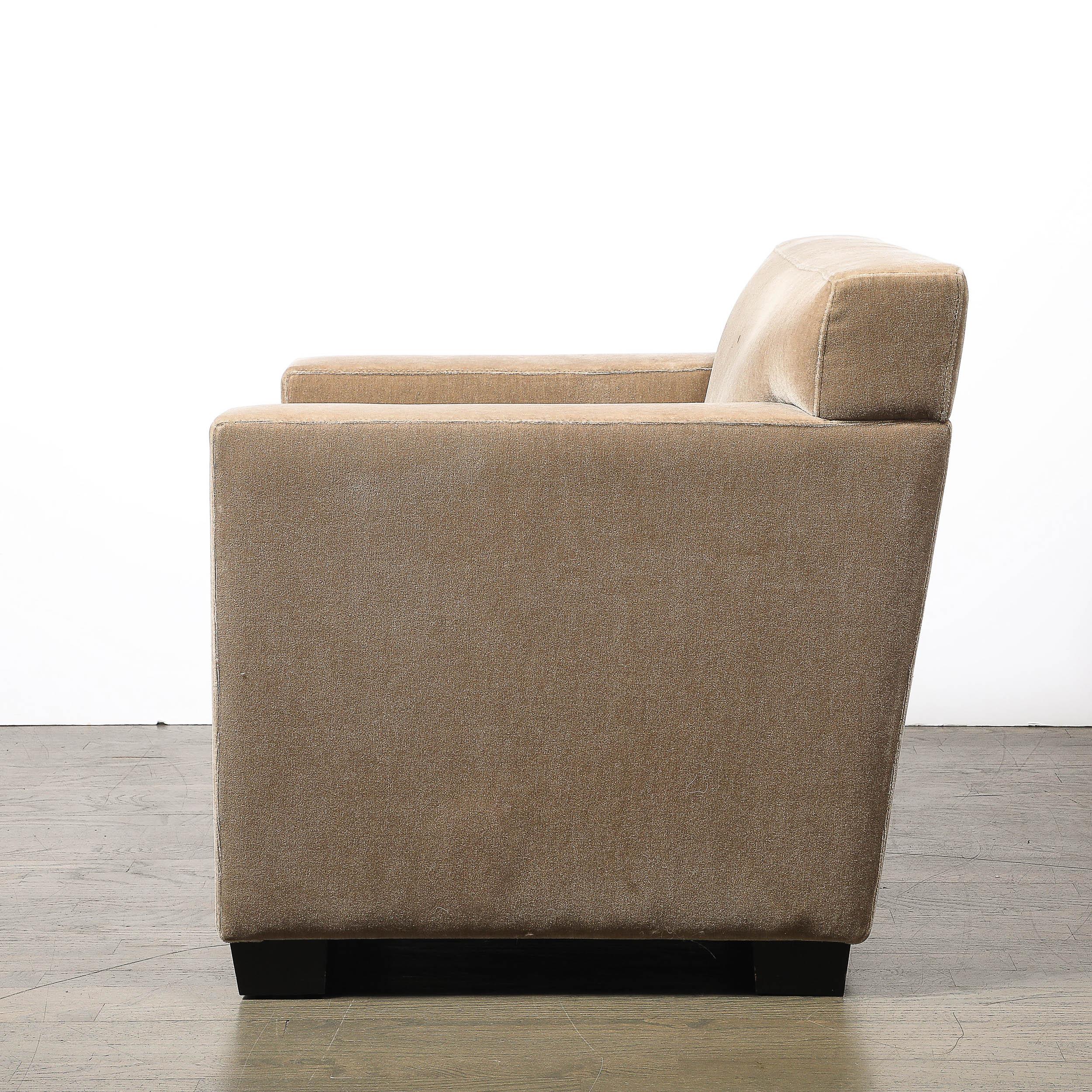 Français Fauteuils club en mohair Art Déco signés Jean-Michel Frank pour Ecart International en vente