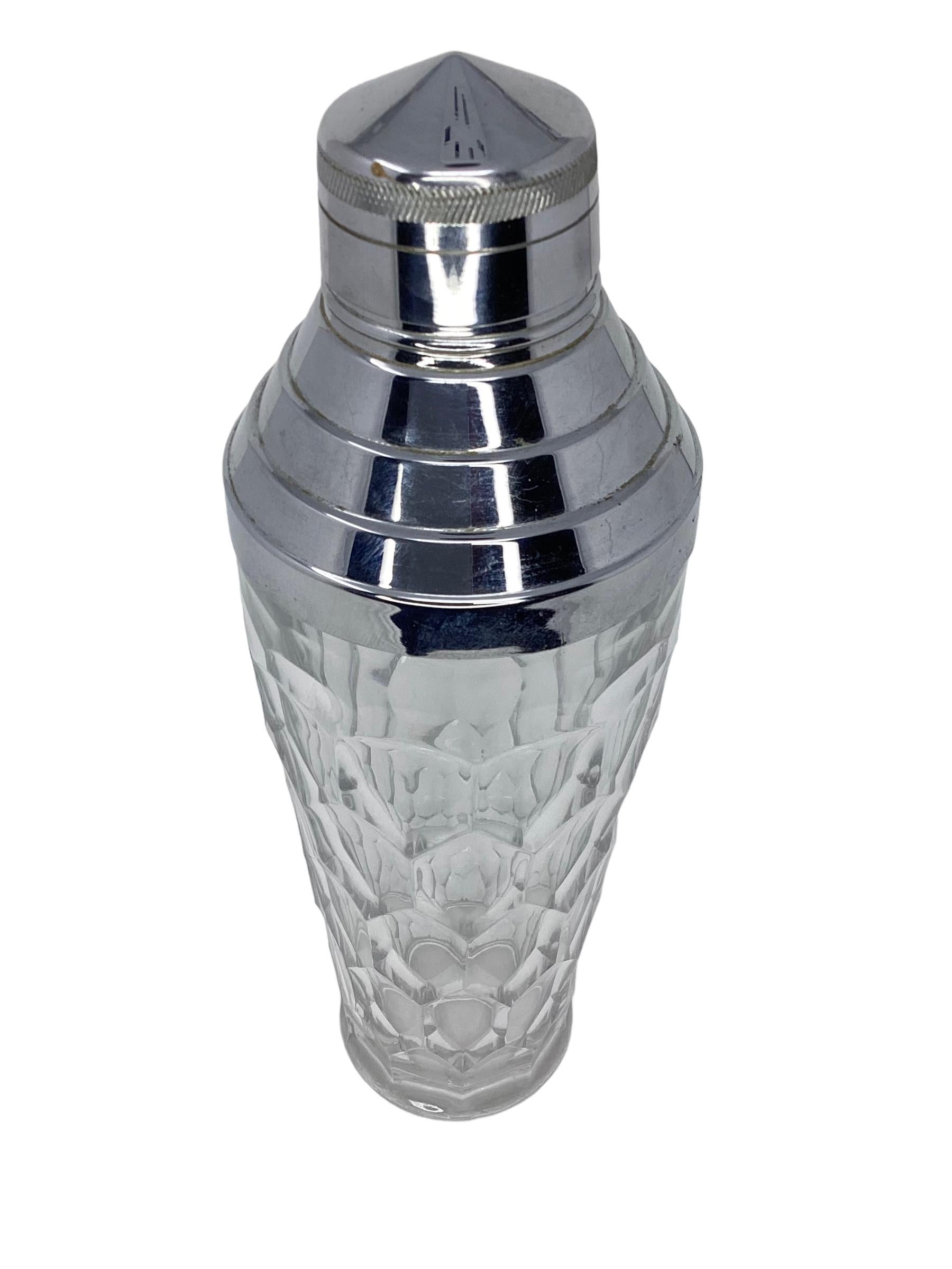 American Art Deco Molded Clear Glass Cocktail Shaker with Diamond Pattern For Sale