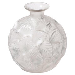 Art Deco Molded & Frosted Glass "Vase Ormeaux" signed Lalique