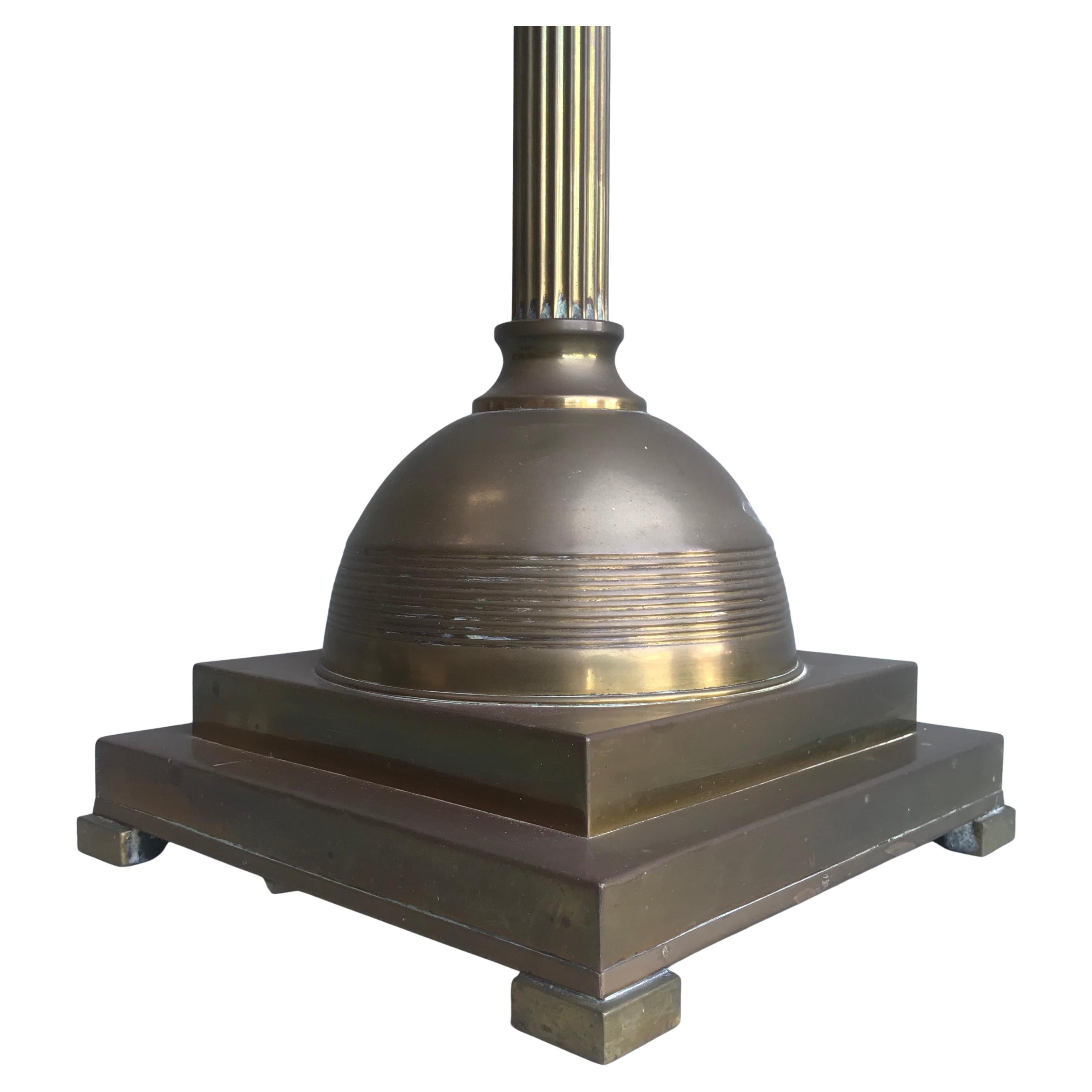 Monumentale architektonische Stehlampe aus Kupfer und Messing, Art Deco, Frankreich 1930er Jahre (Art déco) im Angebot