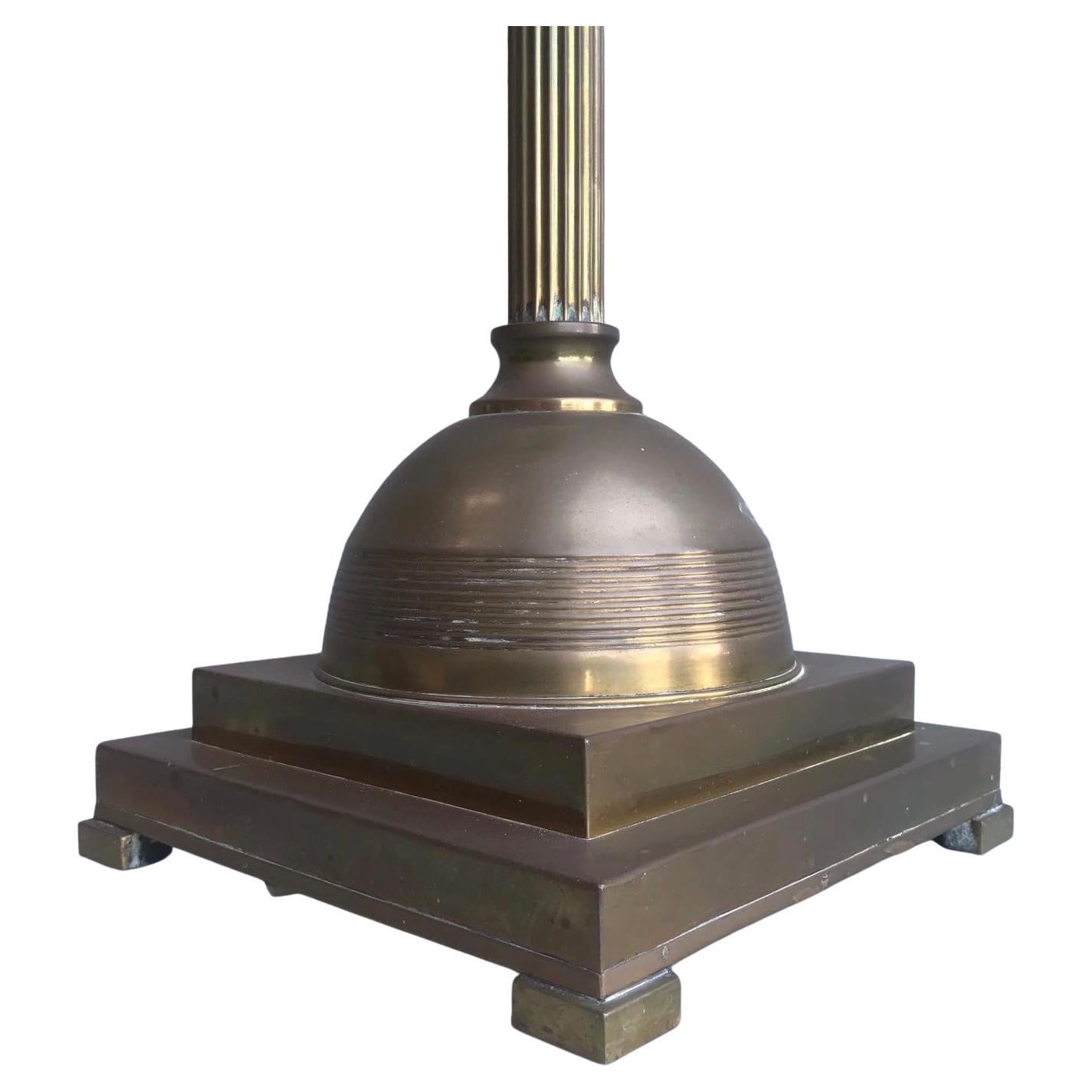 Monumentale architektonische Stehlampe aus Kupfer und Messing, Art Deco, Frankreich 1930er Jahre im Zustand „Gut“ im Angebot in Den Haag, NL