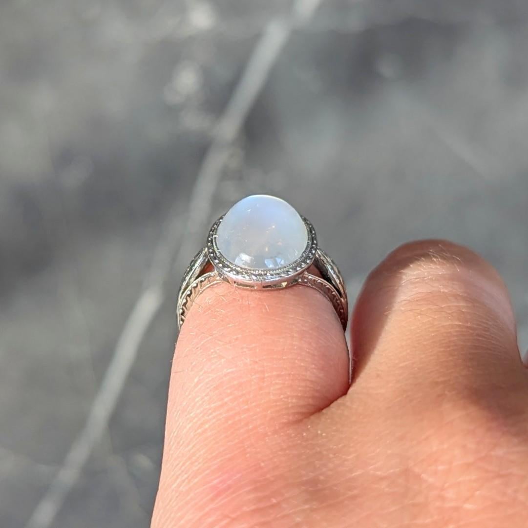 Art Deco Moonstone 18 Karat White Gold Vintage Wheat Dinner Ring For Sale 3