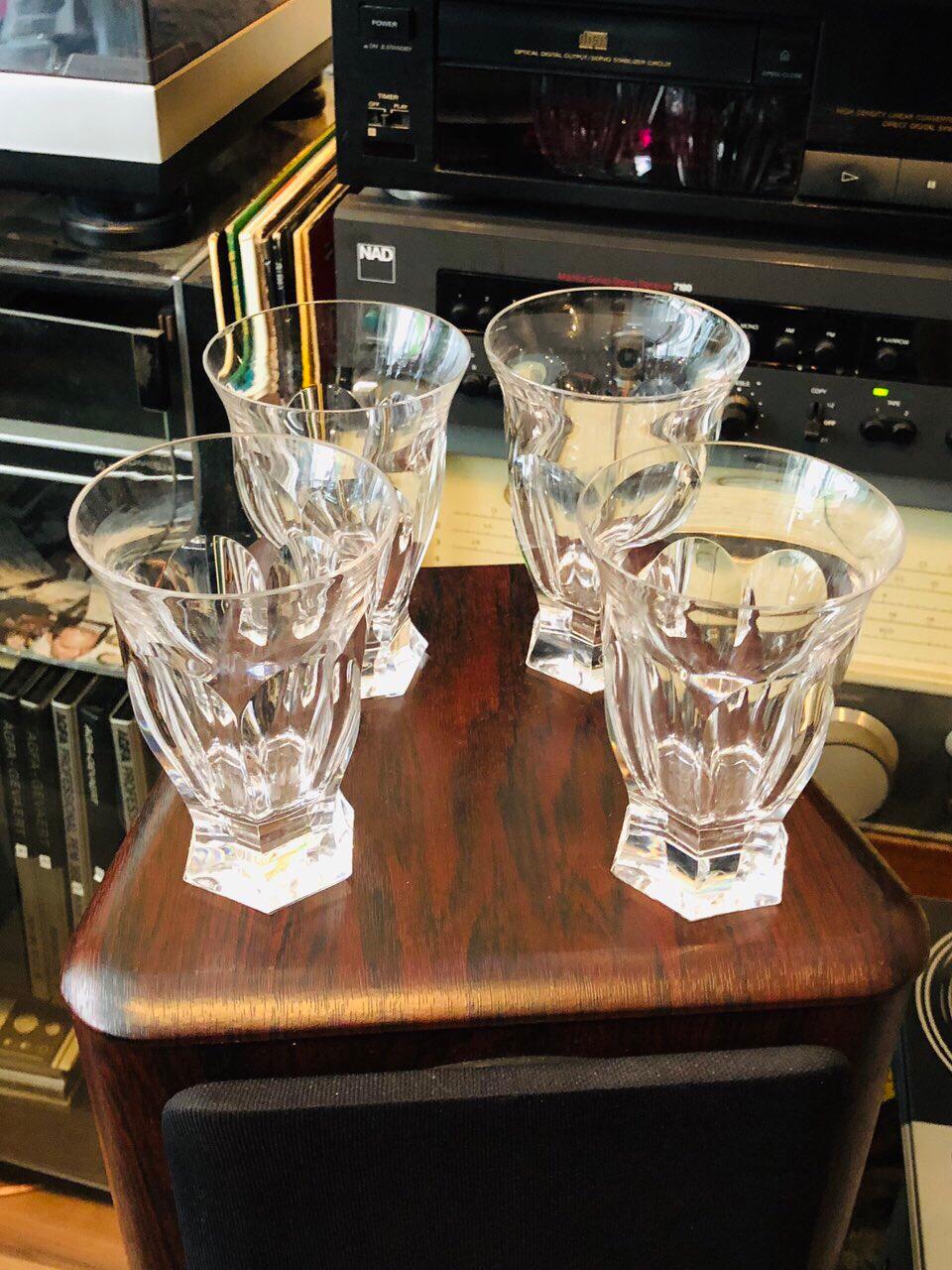 Sculpté à la main 4 verres Art Déco Moser Adele Melikoff, 1920