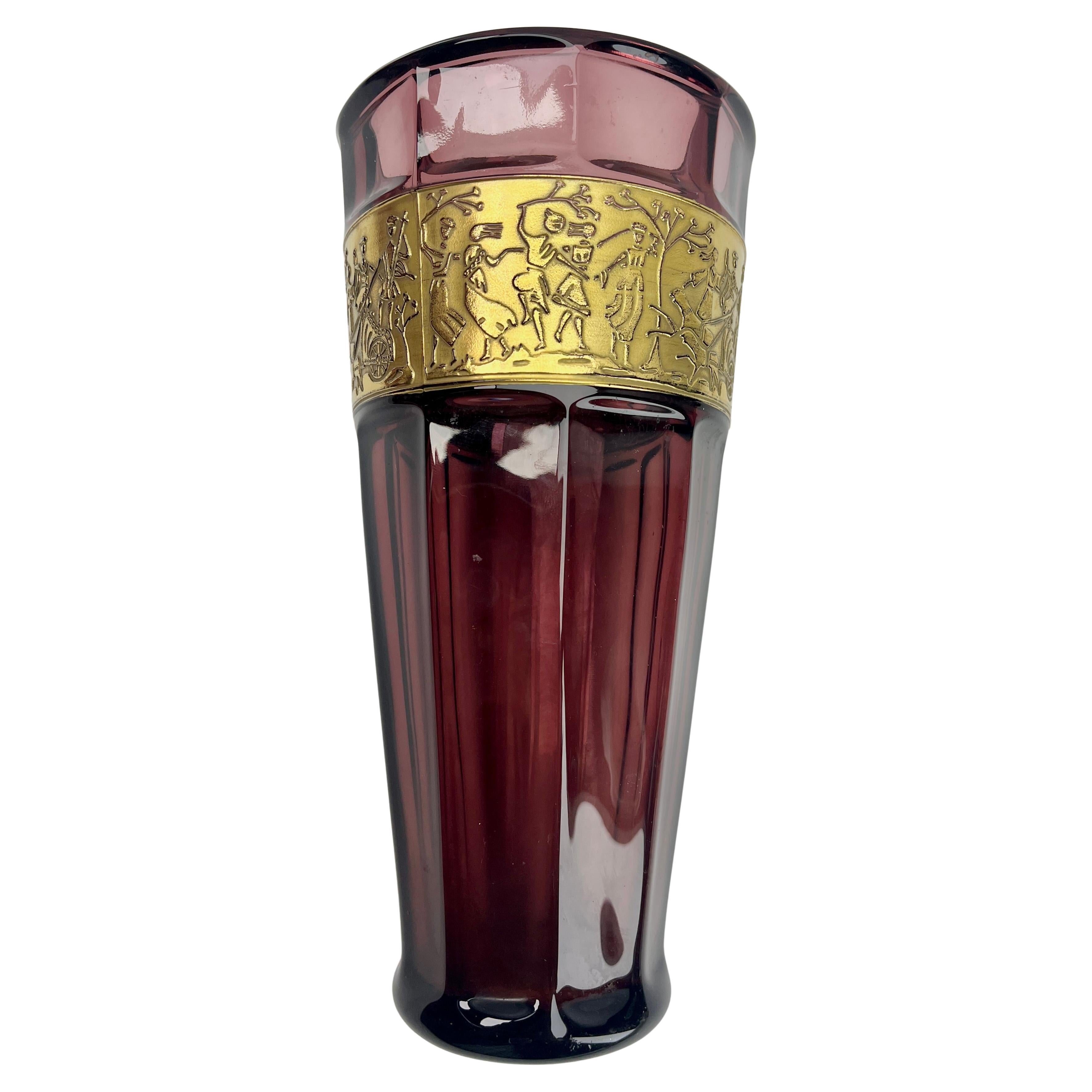 Art Deco Moser & Söhne Karlsbader Glasvase mit Reliefschliff im Zustand „Gut“ im Angebot in Verviers, BE