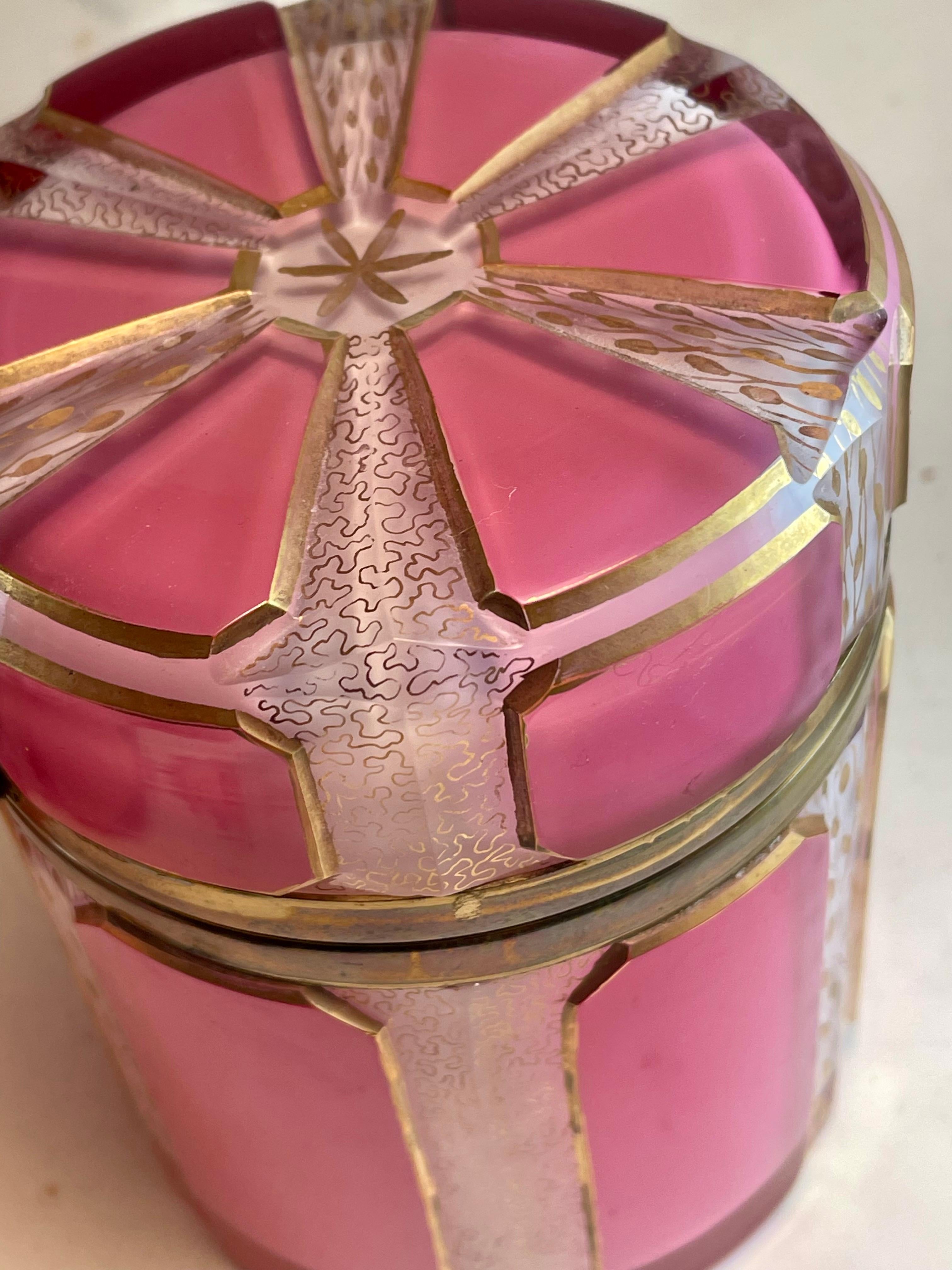 Art Deco Moser Style Pink Clear White Cased Cut Glass Hinged Lid Lg Dresser Box en vente 3