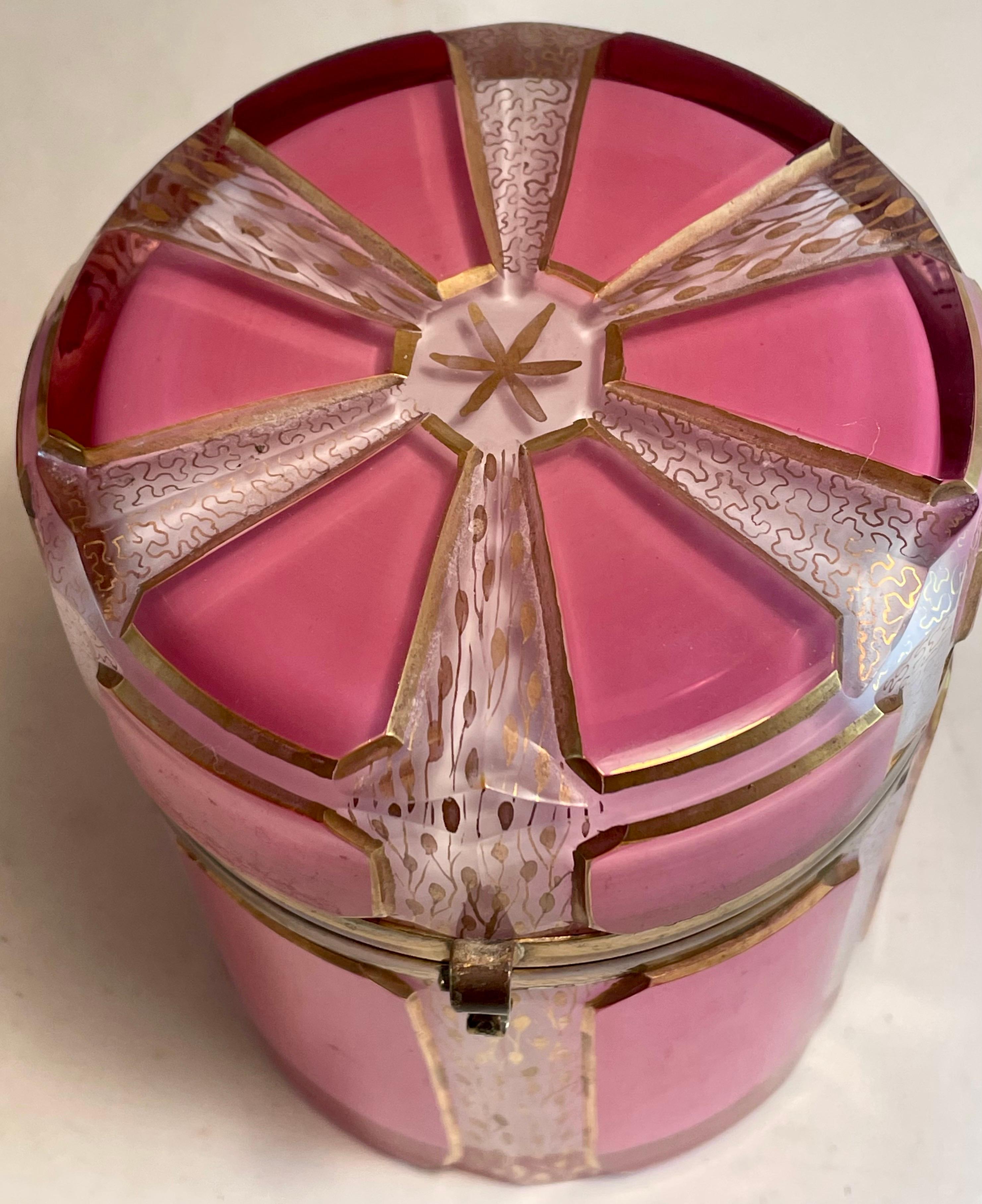 Art Deco Moser Style Pink Clear White Cased Cut Glass Hinged Lid Lg Dresser Box en vente 4