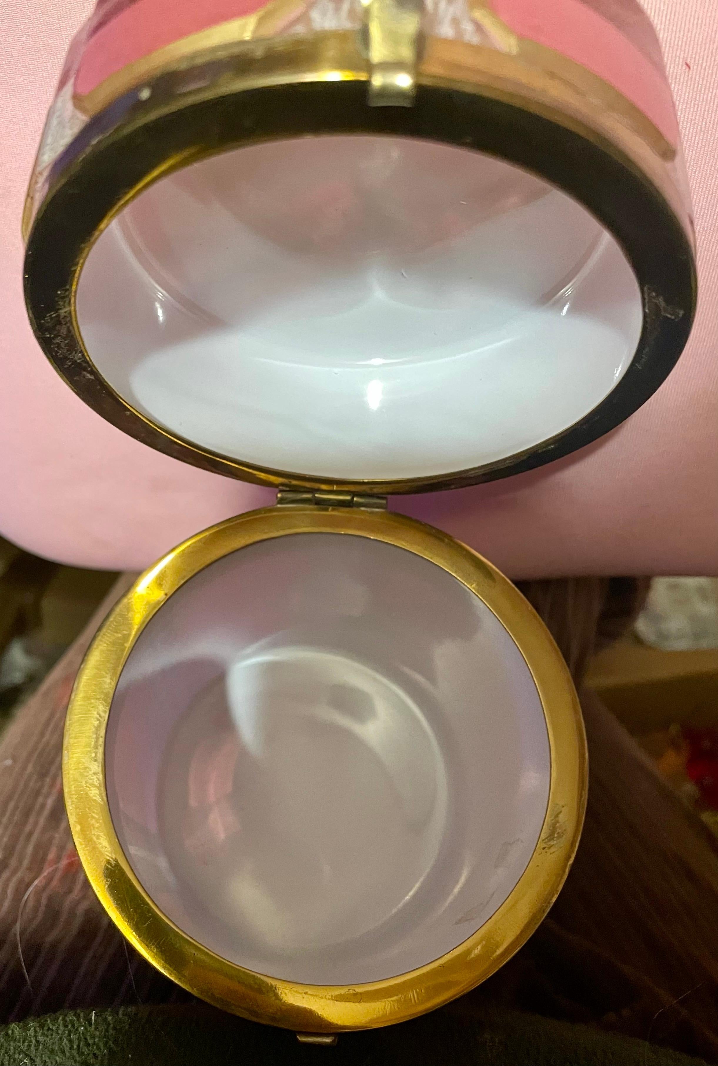 Art Deco Moser Style Pink Clear White Cased Cut Glass Hinged Lid Lg Dresser Box en vente 7