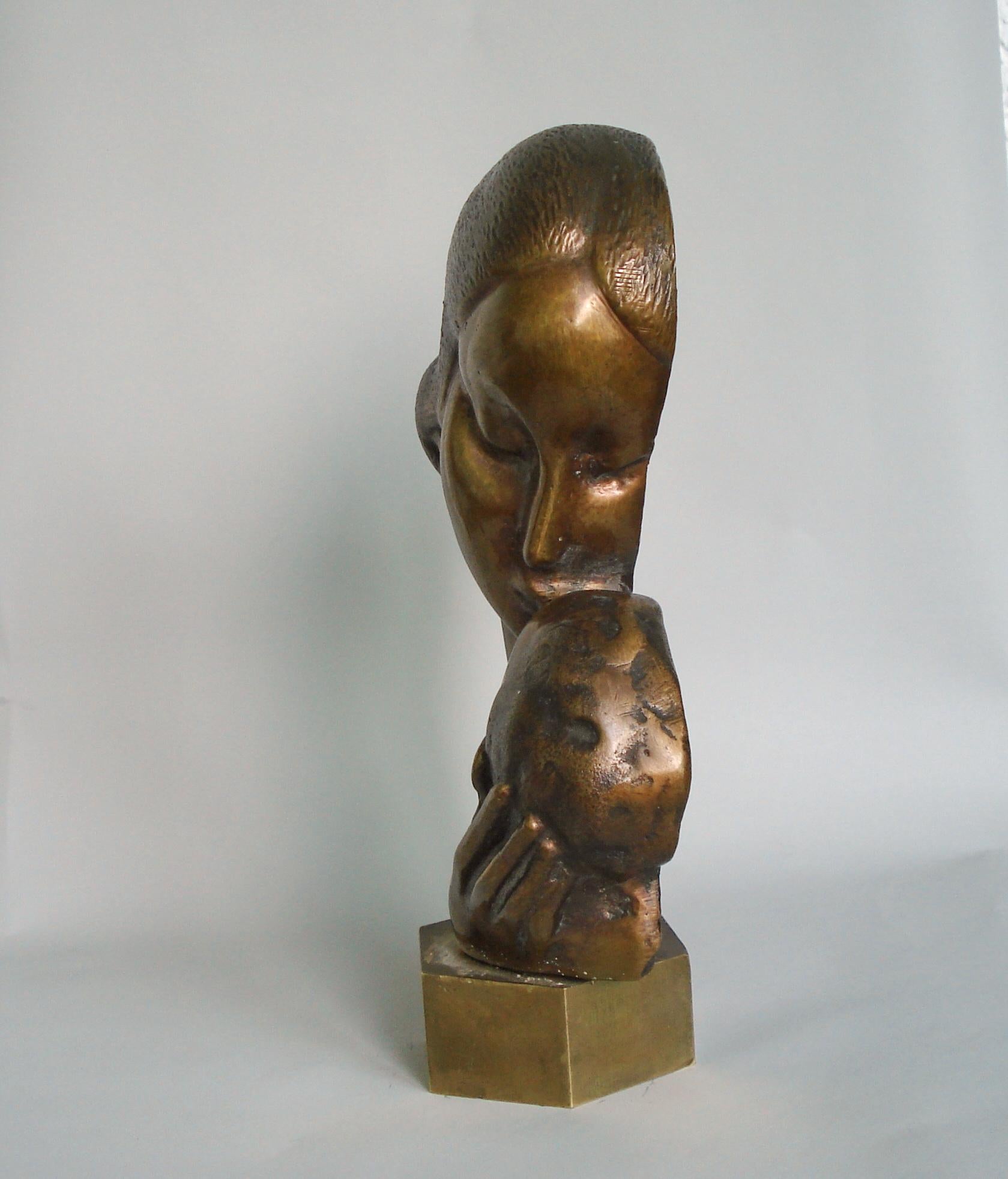 Art Deco Mother and Child Sculpture In Good Condition In Bochum, NRW