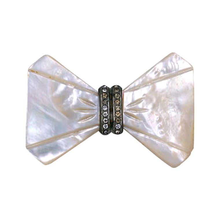 Art Deco Mother of Pearl Bow Tie Brooch For Sale