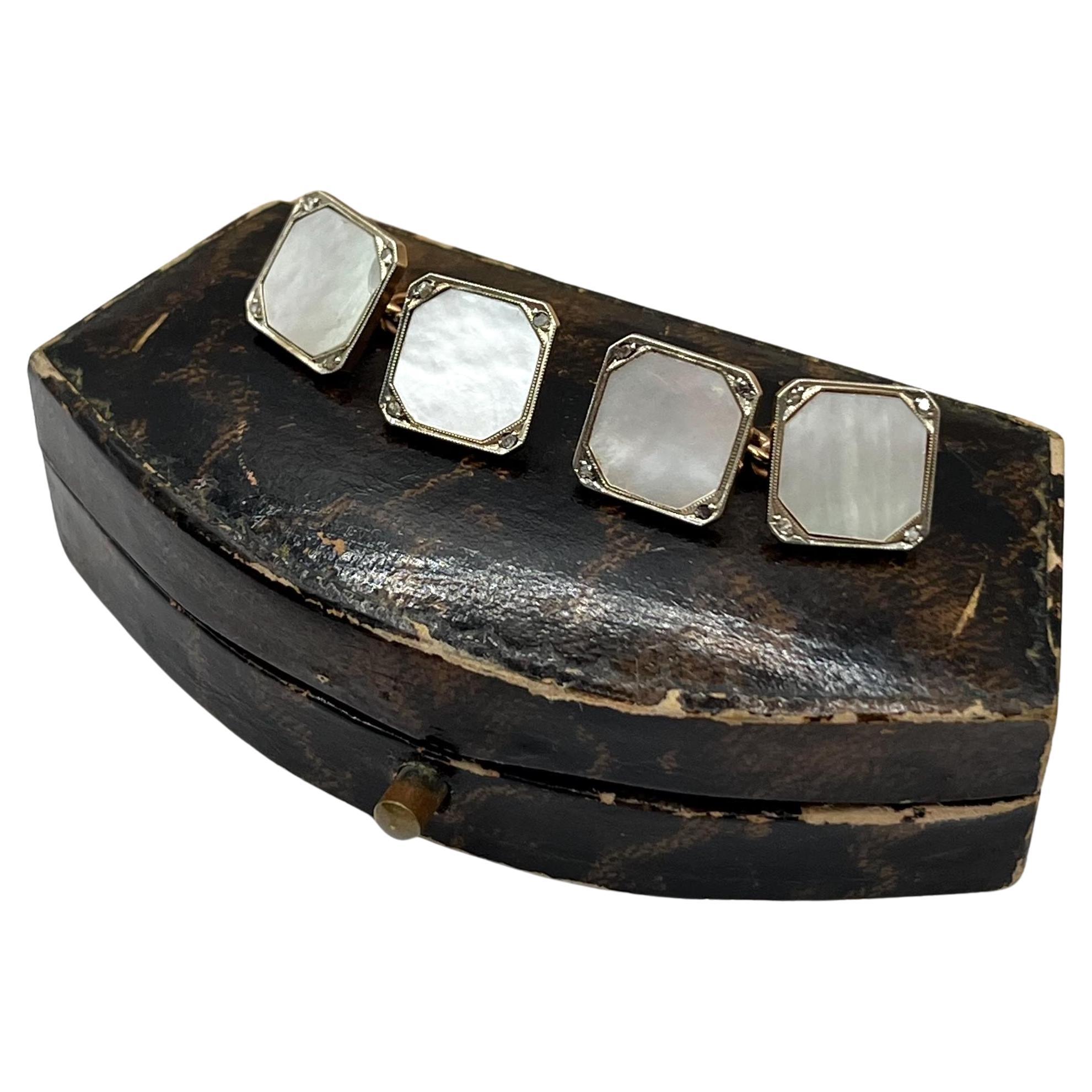 Art Deco Manschettenknöpfe aus Perlmutt 9 Kt. Gelbgold mit 18 Kt. Weißgoldfassung