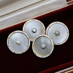 Boutons de manchette Art déco en nacre, diamants et émail blanc