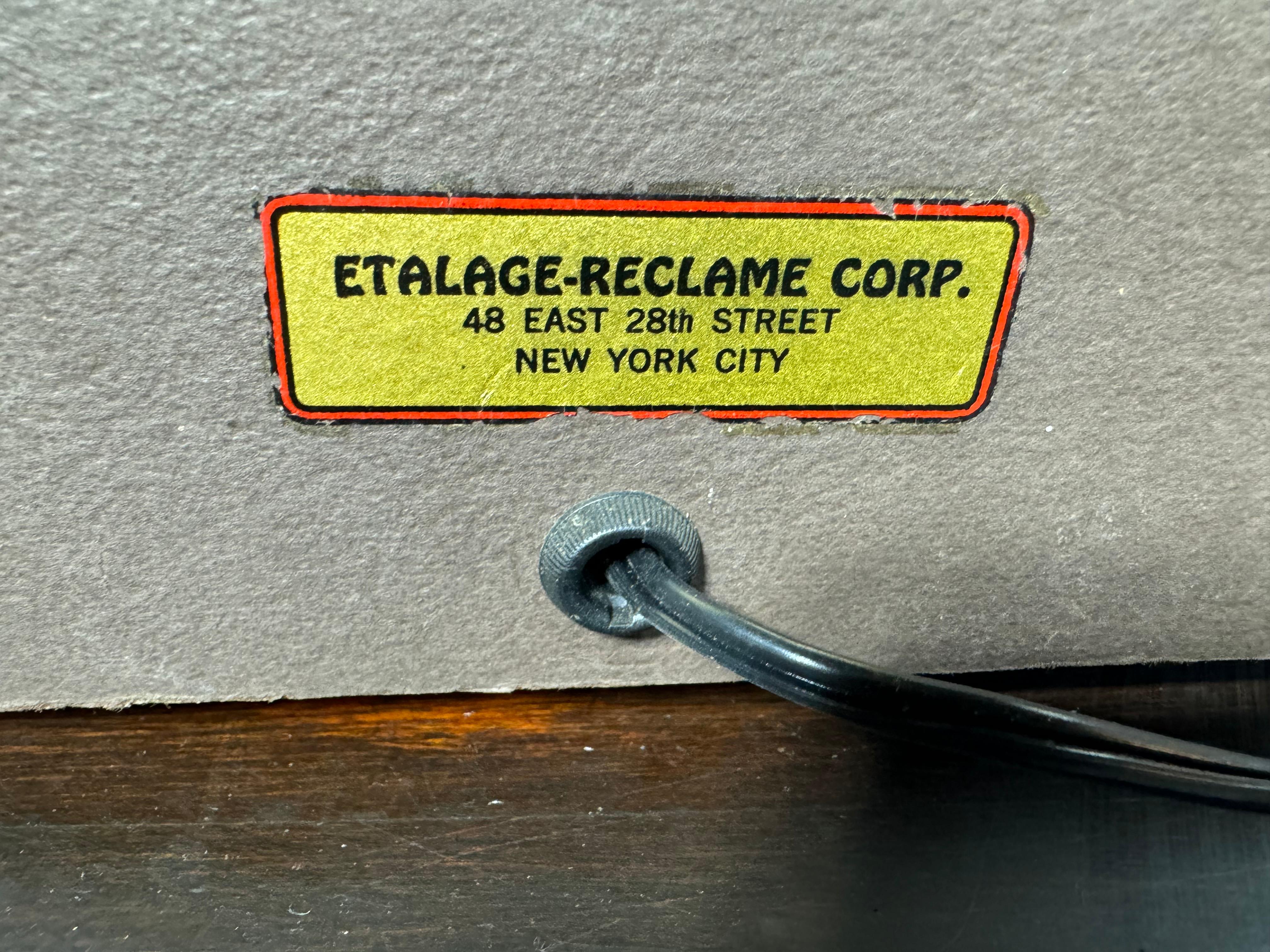 Vitrine de magasin Motorisée Art Déco / ÉTALAGE-RECLAME CORP. Ville de New York en vente 1