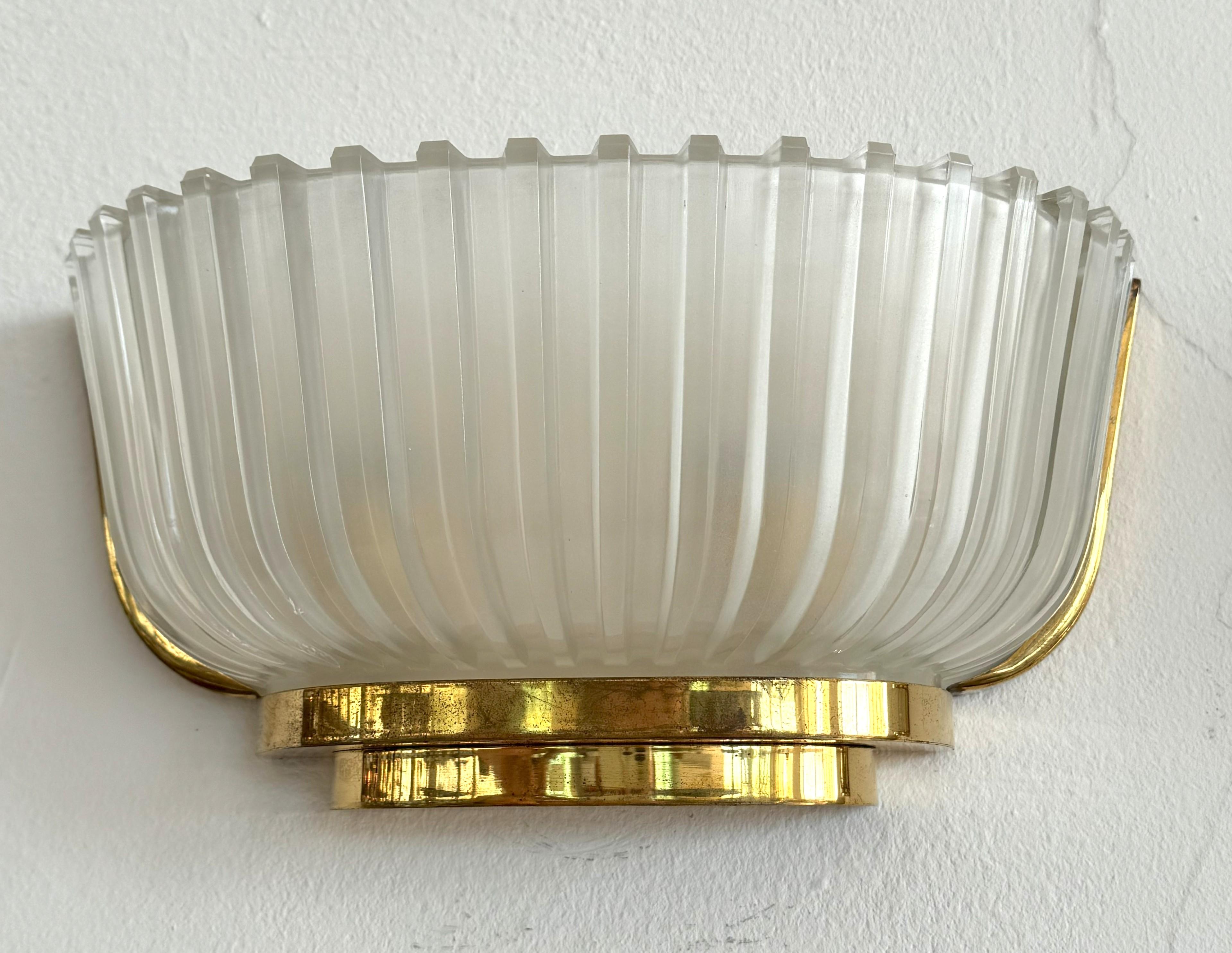 Fatto a mano Applique in vetro di Murano e ottone Art Déco di Archimede Seguso, anni '40 in vendita