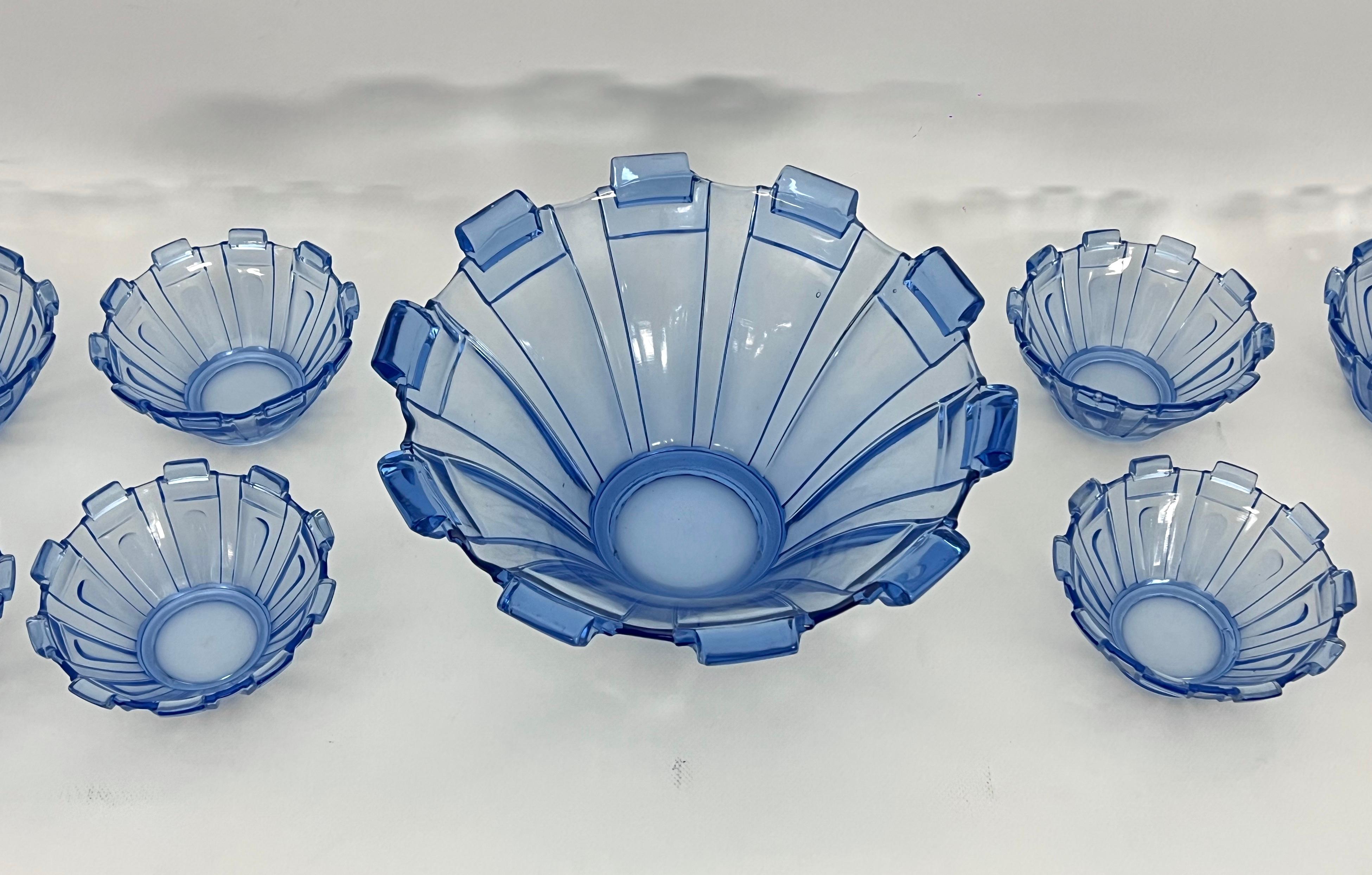 Italian Art Deco Murano glass serving bowl set of 13. Italy 1930s For Sale