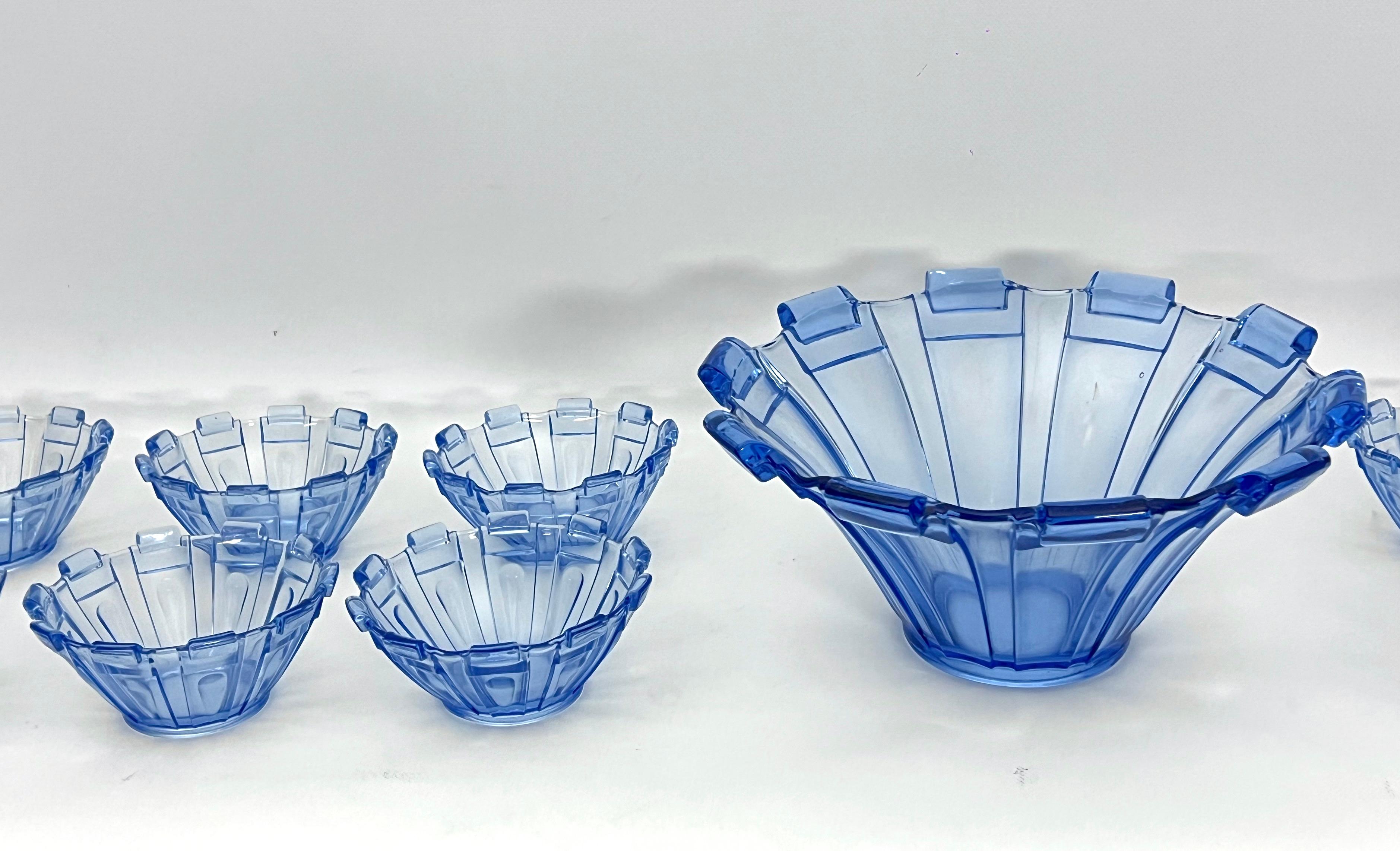 Art Deco Murano glass serving bowl set of 13. Italy 1930s In Good Condition For Sale In Catania, CT