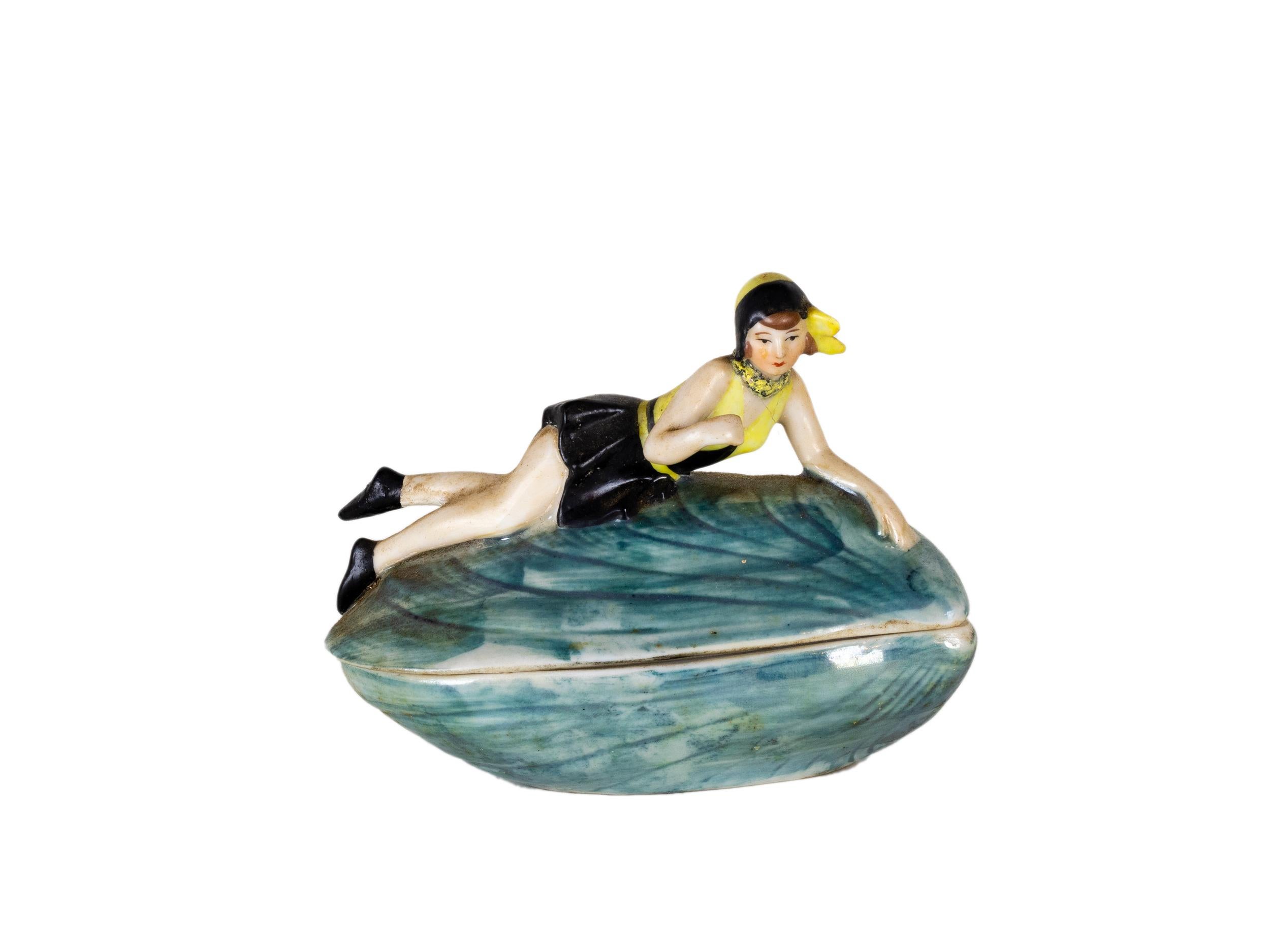 German Art Deco Mussel Shell Rice Powder Box Pin Up Woman Porcelain by Goebel, 1929 For Sale