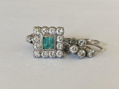Orecchini a goccia con smeraldo colombiano verde naturale e diamanti Art Deco