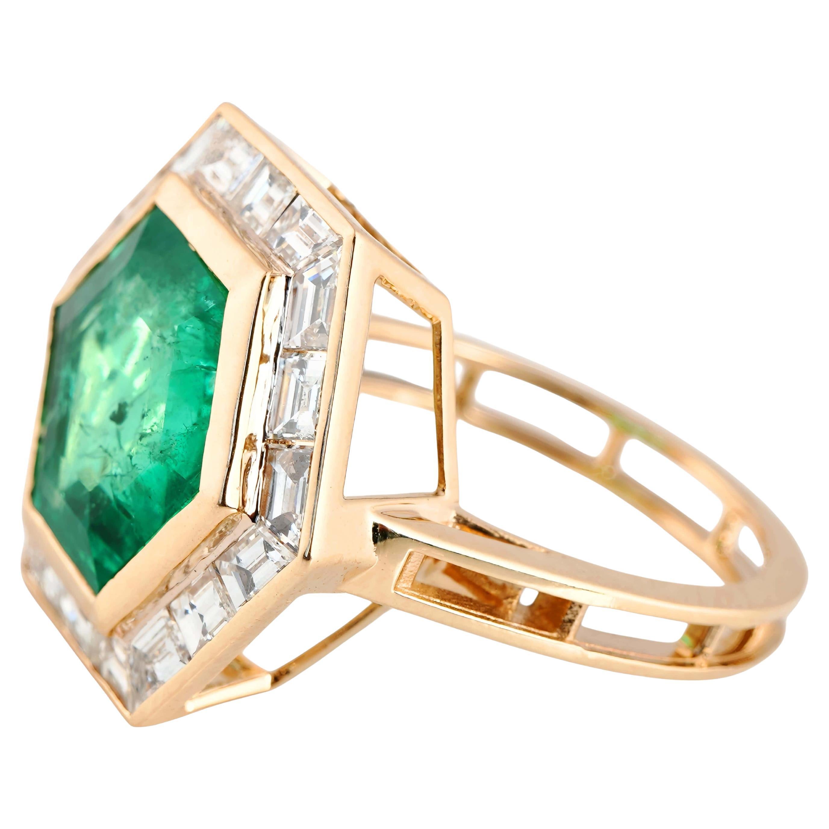 Ring aus 18 Karat Gold mit natürlichem, hochwertigem zambianischem Smaragd und Diamanten im Art-déco-Stil (Smaragdschliff) im Angebot