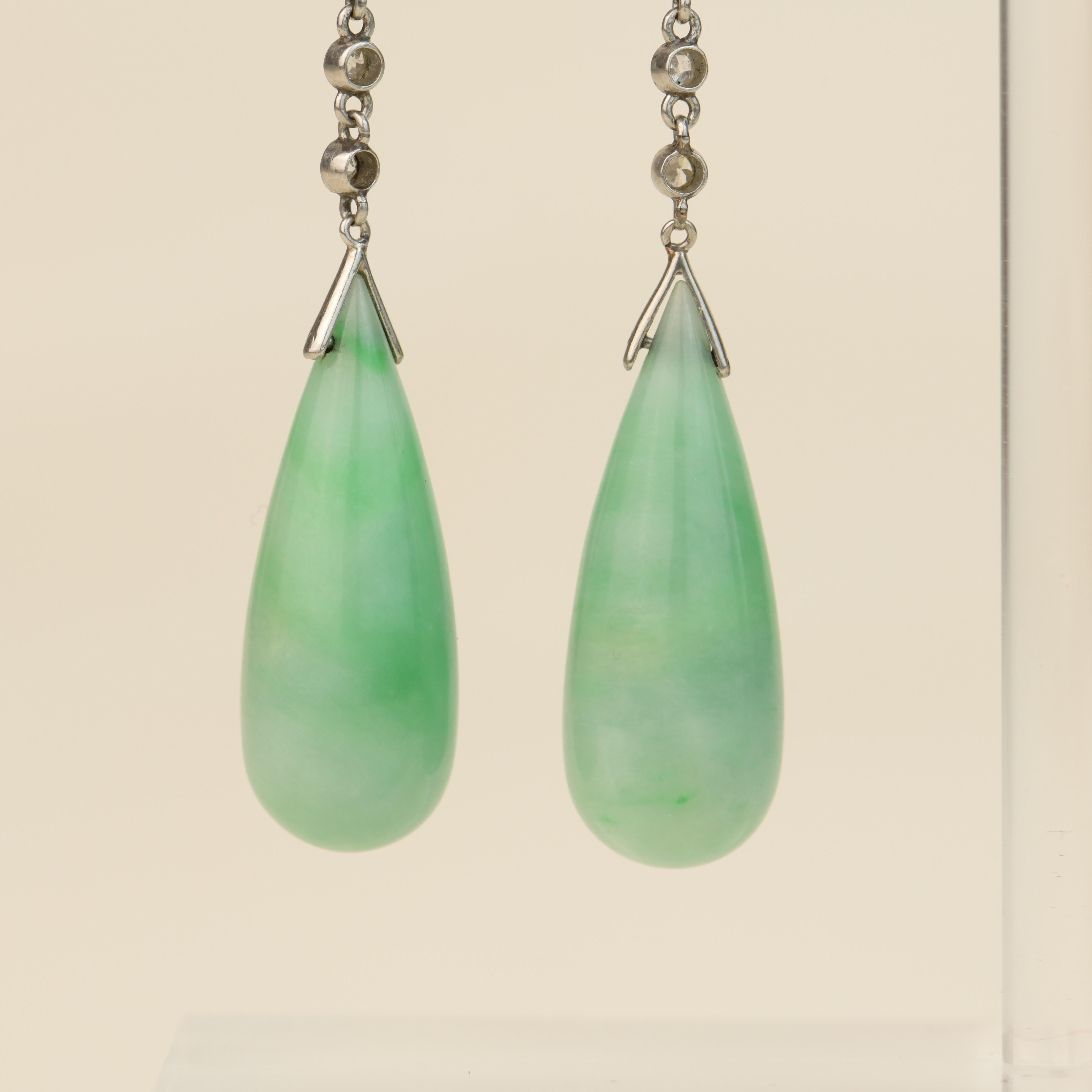 Jade Drop Size：27×10 mm  
18K white gold
Width：10 mm
Weight：12.5g
_________________________________________
Condition Excellent
Comes with Dandelion Antiques Presentation Box _________________________________________
These earrings are so pretty.