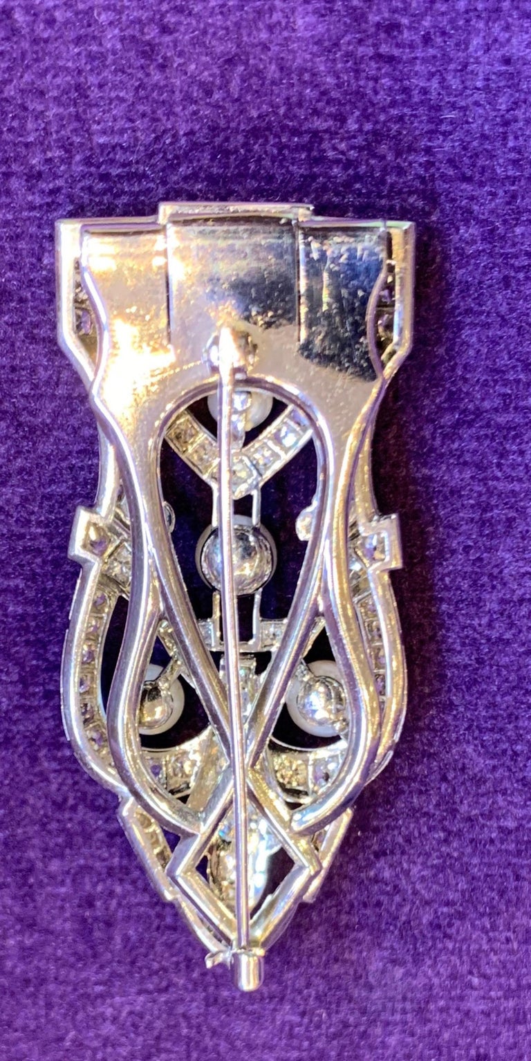 Art Deco Natural Pearl Clip Brooch For Sale at 1stDibs