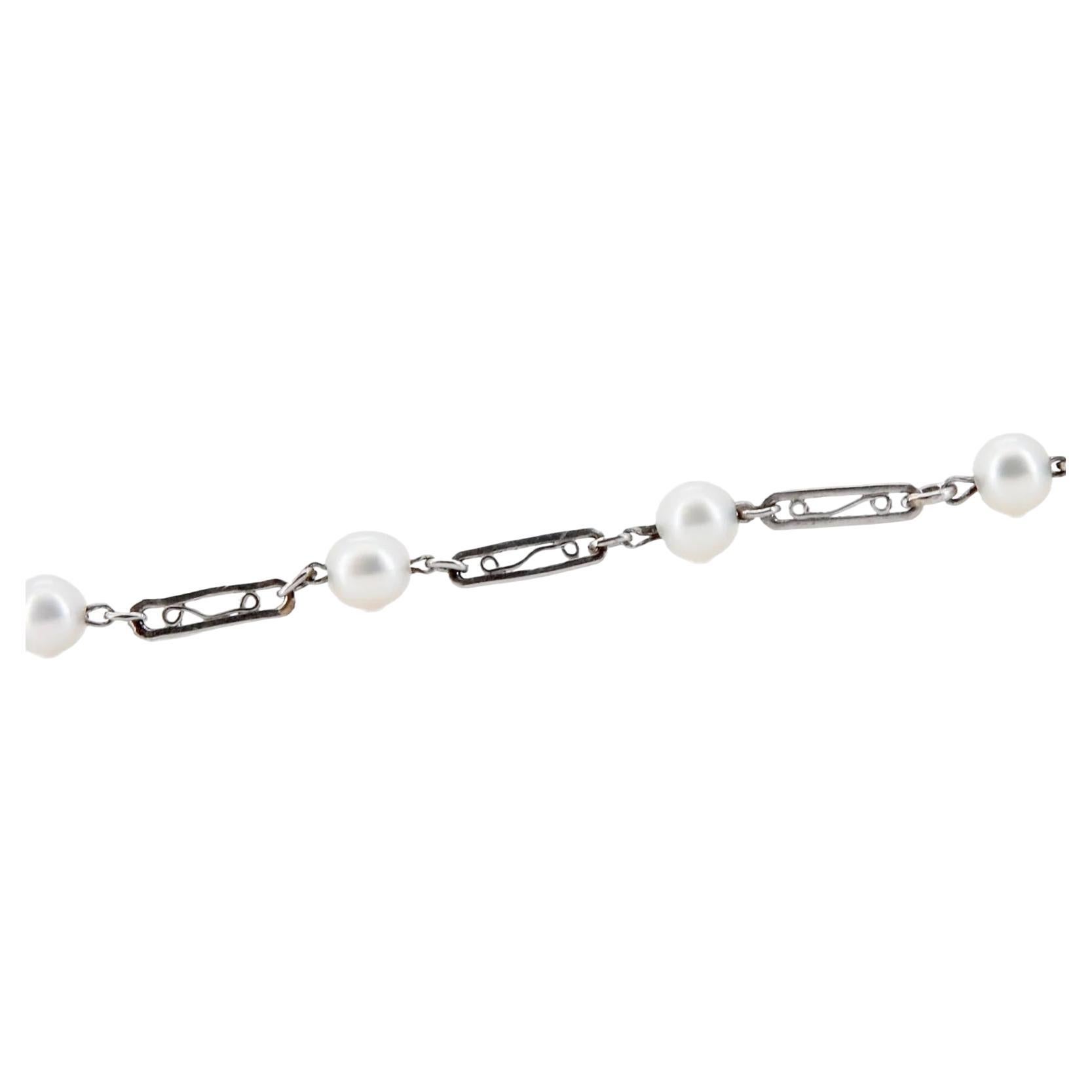 Art Deco Natural Pearl Filigree Bracelet in Platinum For Sale