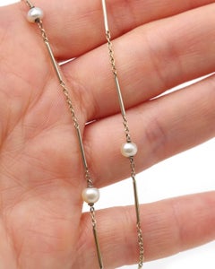 Art deco natural pearl necklace in 18 karat white gold