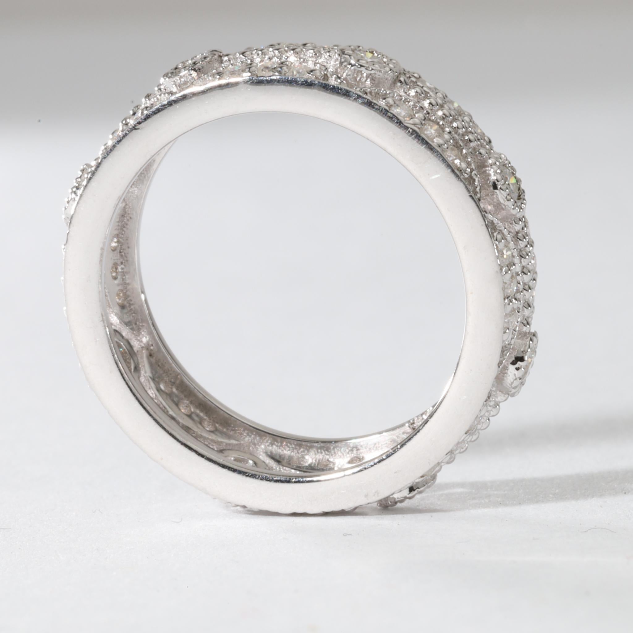 Taille ronde Bague de fiançailles en or blanc 18 carats avec diamant rond naturel Art Deco en vente