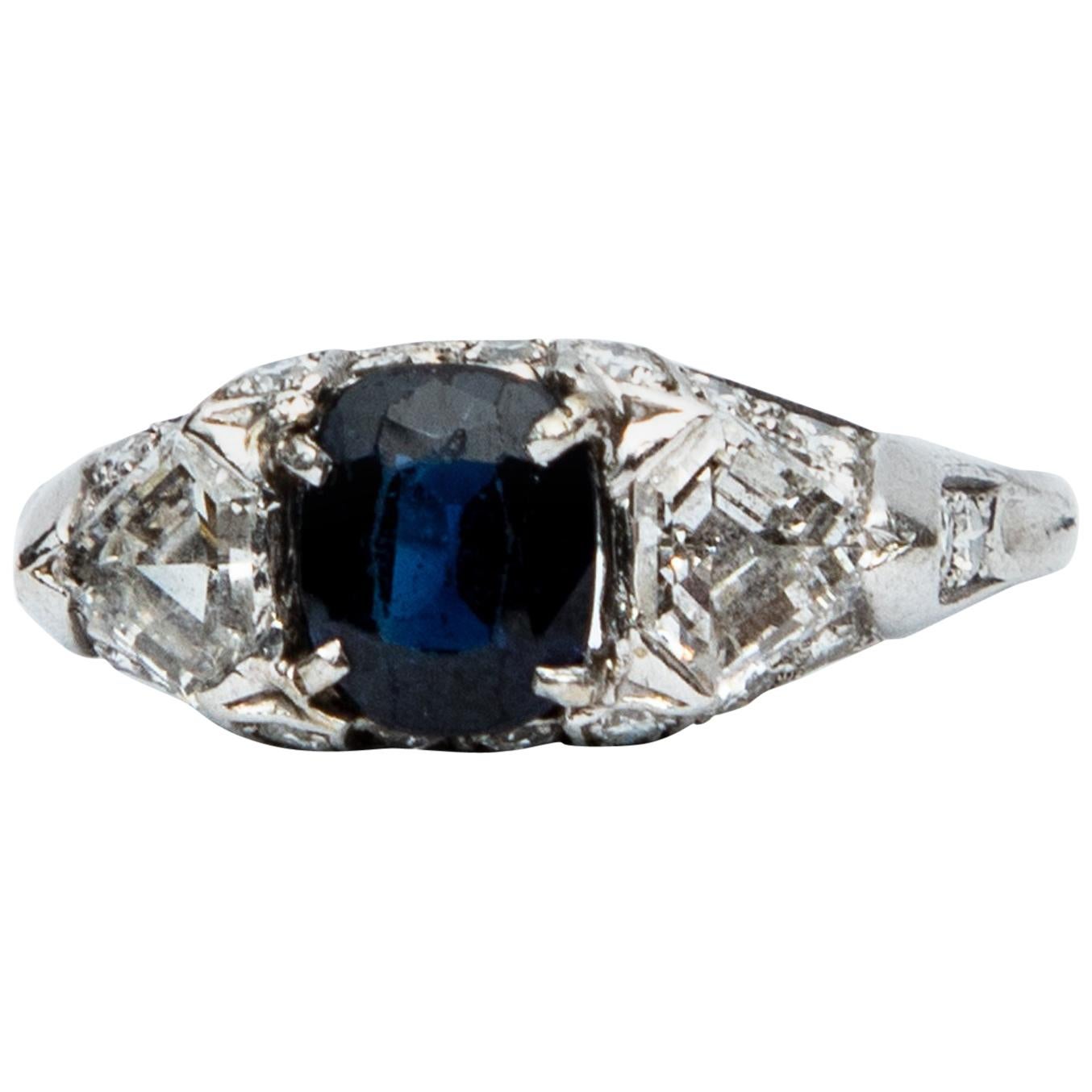 Art Deco Natural Sapphire and Diamond Platinum Three-Stone Ring