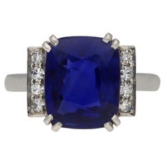 Vintage Art Deco Natural Sapphire Ring with Diamond Set Shoulders, circa 1935