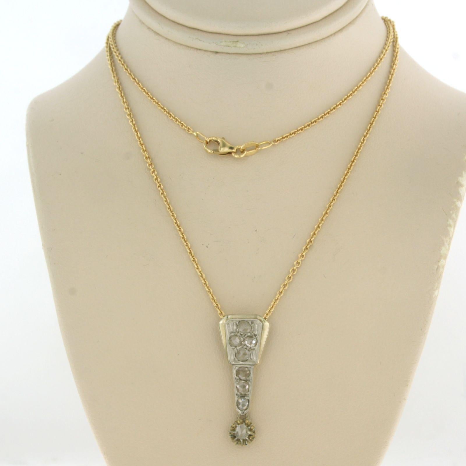18k yellow gold necklace with a pendant set with rose cut diamonds 0.20ct – G/H – SI – 50 cm long

detailed description:

the necklace is 50 cm long and 0.7 mm wide

the pendant is 2.6 cm long by 1.0 cm wide

weight 5.5 grams

occupied with

- 8 x