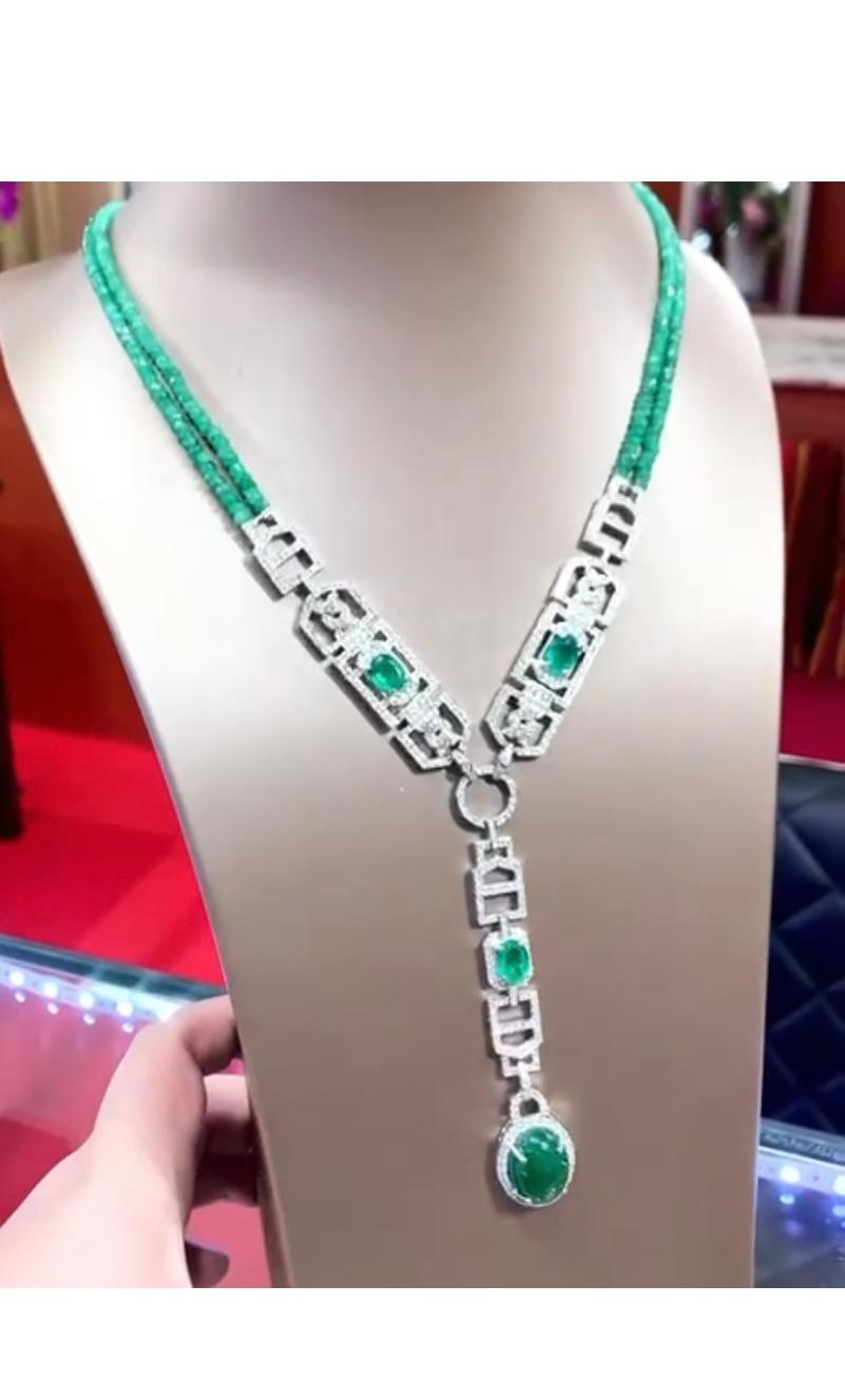 Art Deco Art Decô Necklace of 27, 95 Carats of Zambia Emeralds and Diamonds For Sale