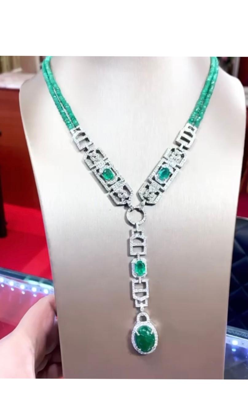 Art Decô Necklace of 27, 95 Carats of Zambia Emeralds and Diamonds In New Condition For Sale In Massafra, IT