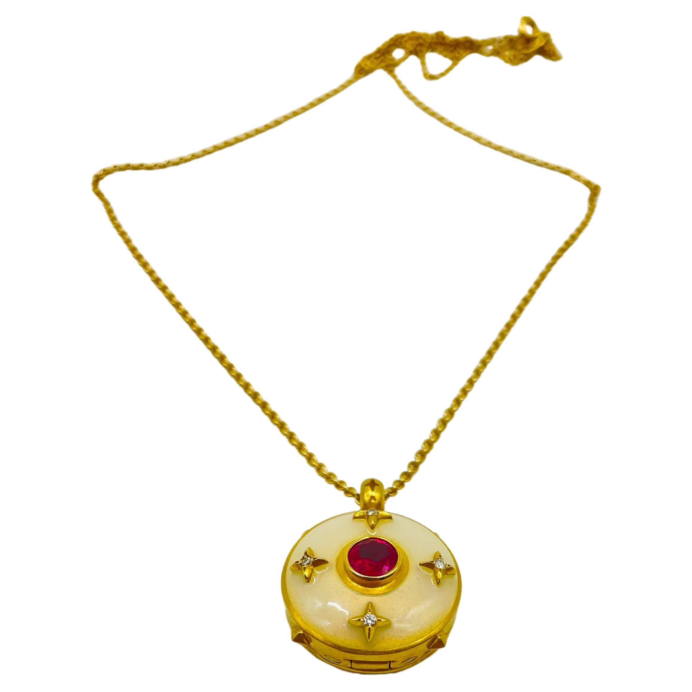 Unique necklace with diamonds ruby and enamel in 18k yellow gold In Good Condition For Sale In Berlin, BE