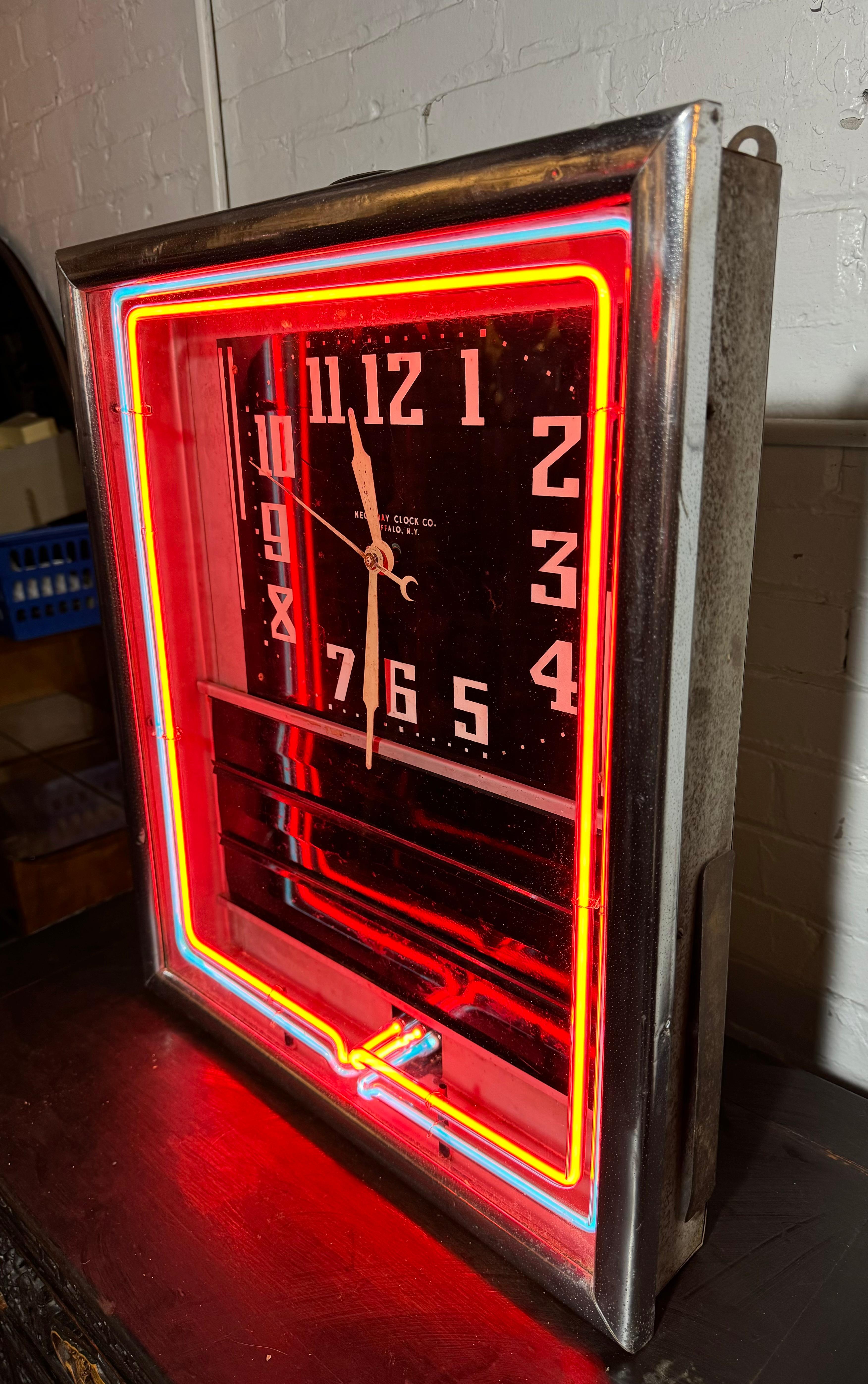 Orologio al neon Art Deco / lavagna per menu. 2 colori. NEON-RAY CLOCK CO , Bflo NY 6