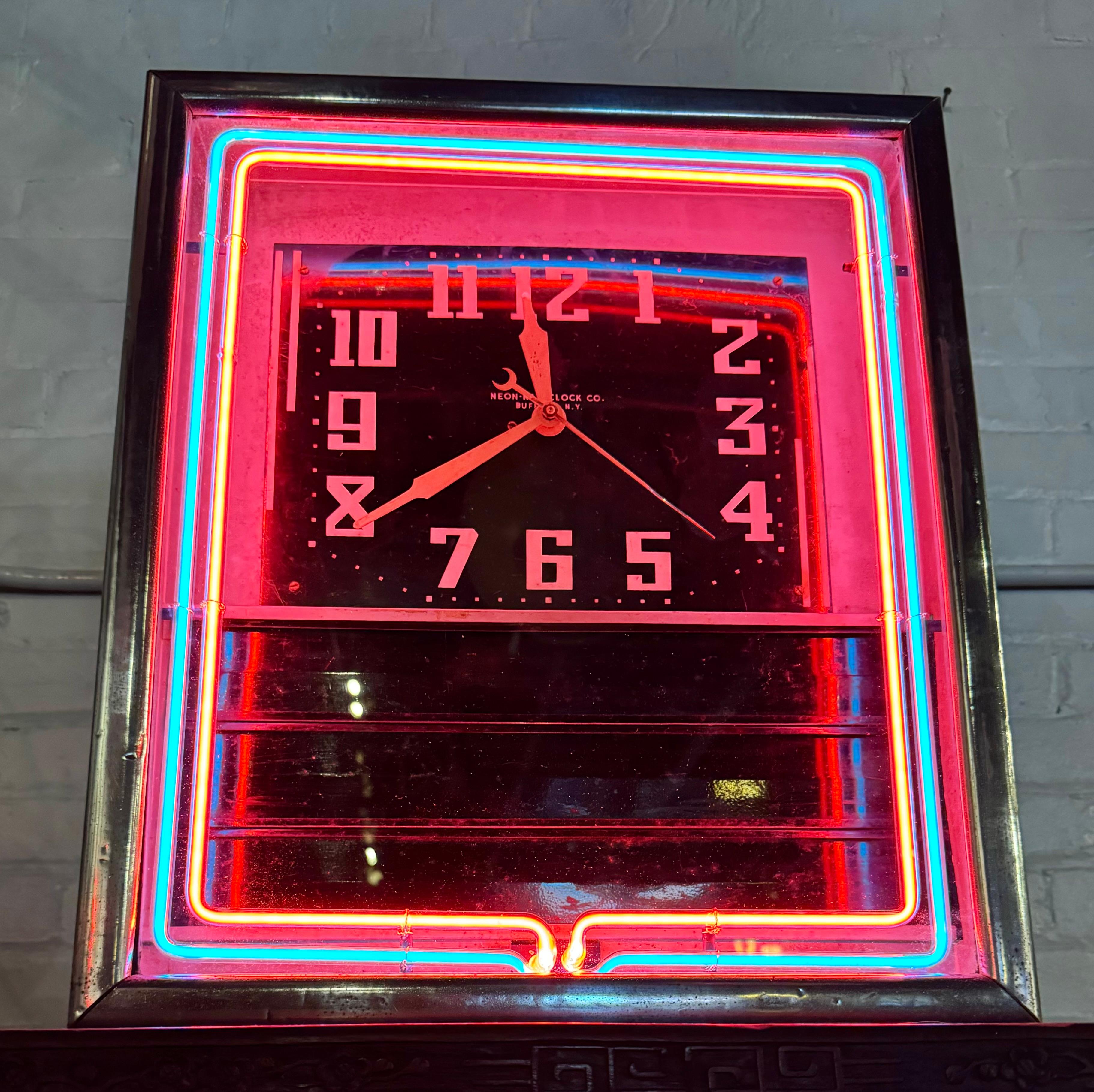Art Déco Orologio al neon Art Deco / lavagna per menu. 2 colori. NEON-RAY CLOCK CO , Bflo NY