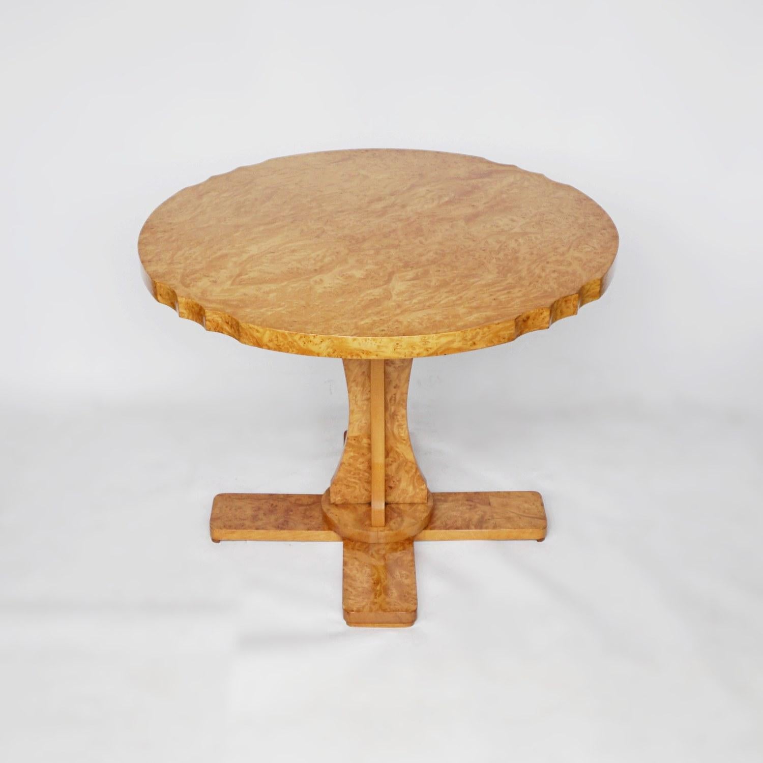 Art Deco Nest of Tables by Harry & Lou Epstein In Good Condition In Forest Row, East Sussex