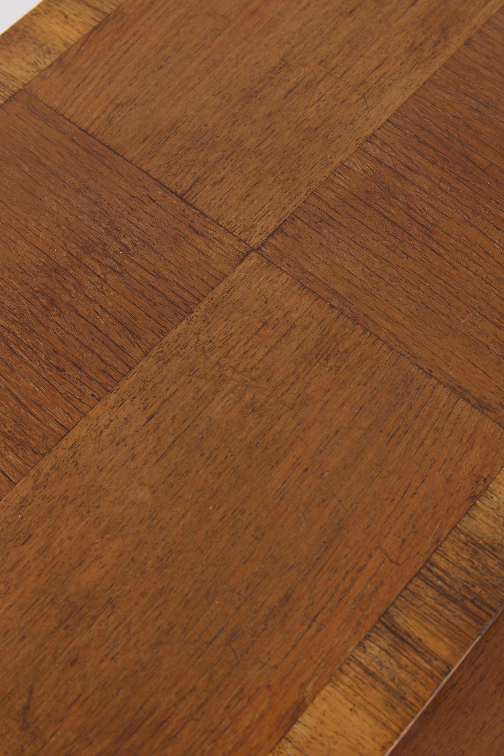 Milieu du XXe siècle Tables gigognes Art déco en vente