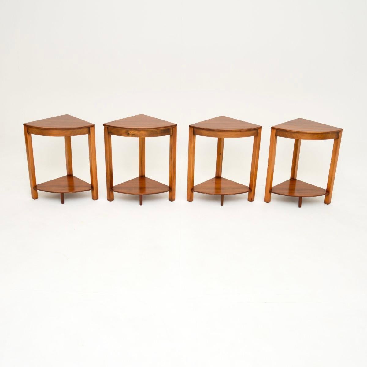 Art Deco Nesting Coffee Table in Walnut For Sale 1