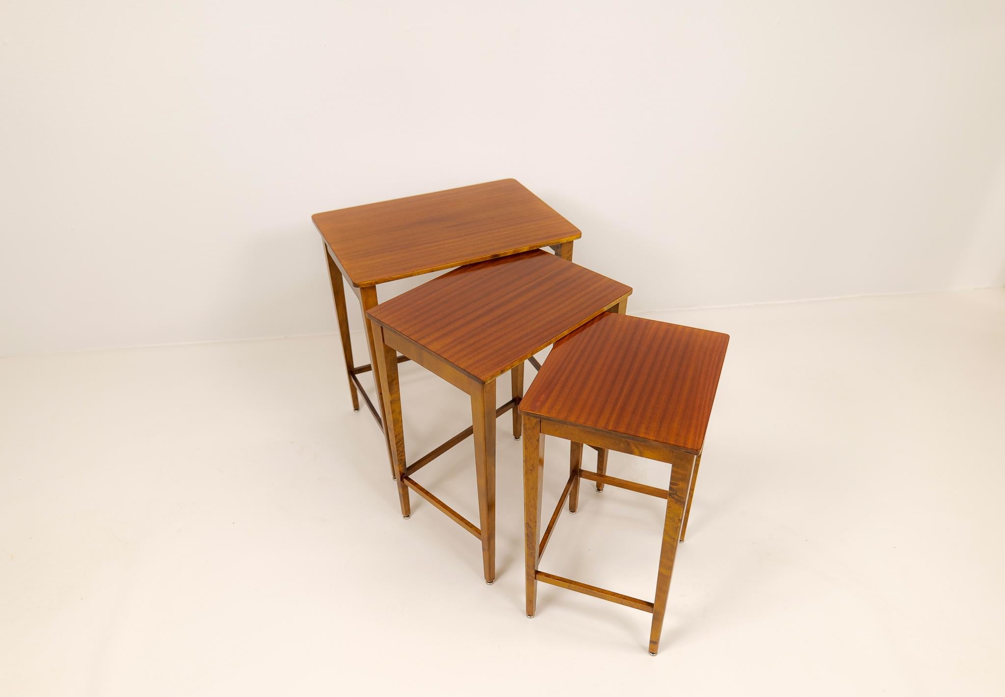 Art Deco Nesting Tables Mahogany and Stained Birch, NK Sweden, 1940s For Sale 6