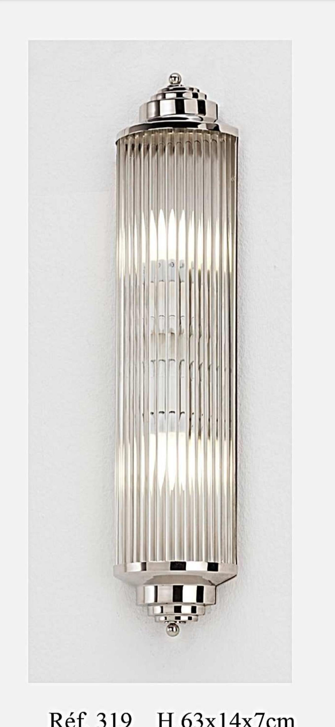 Art Deco Nickel Messing Wandleuchter und Glas Stangen (Handgefertigt) im Angebot