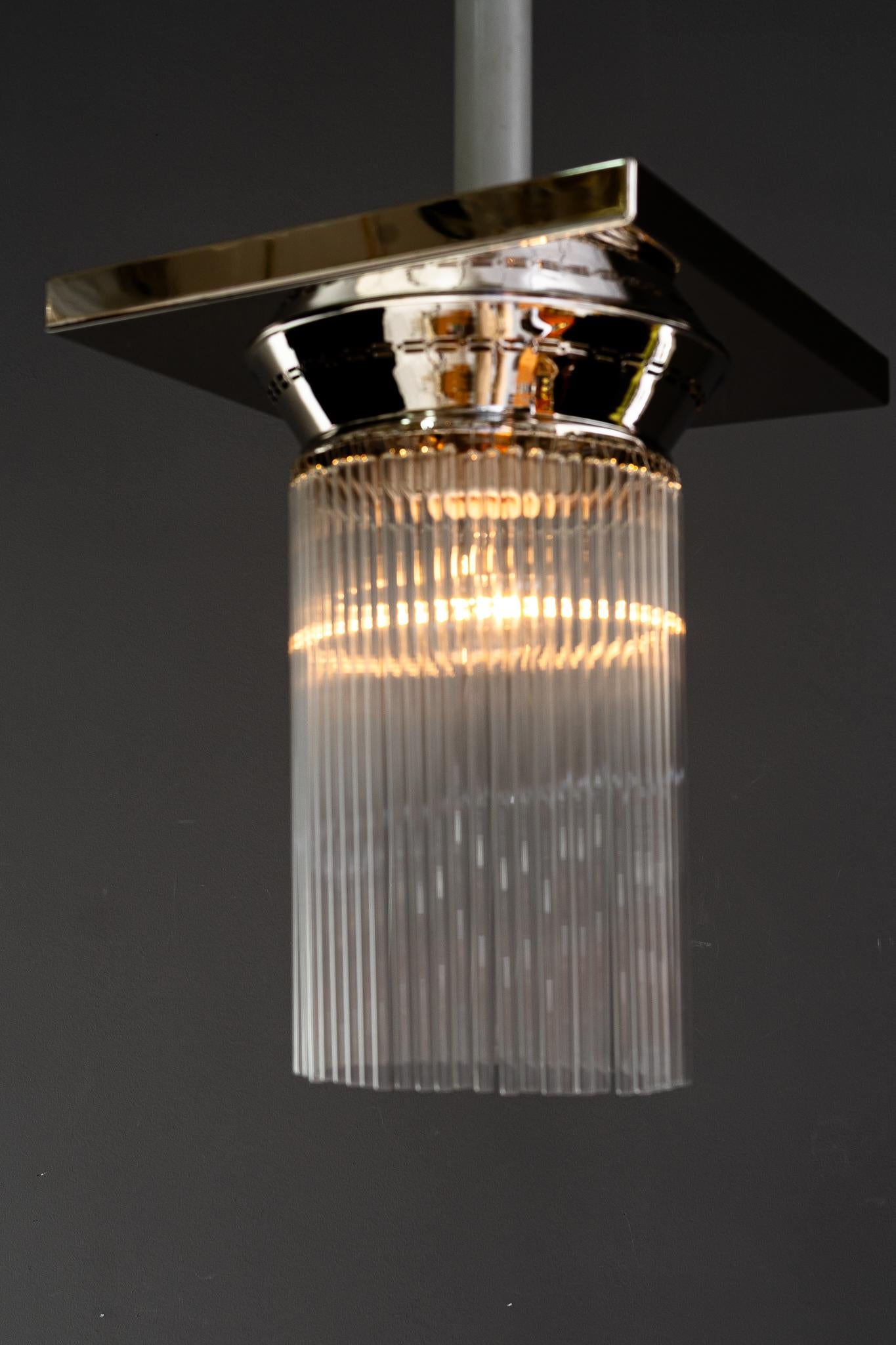 Art Deco Deckenlampe aus Nickel mit Glasstäben um 1920 im Angebot 2