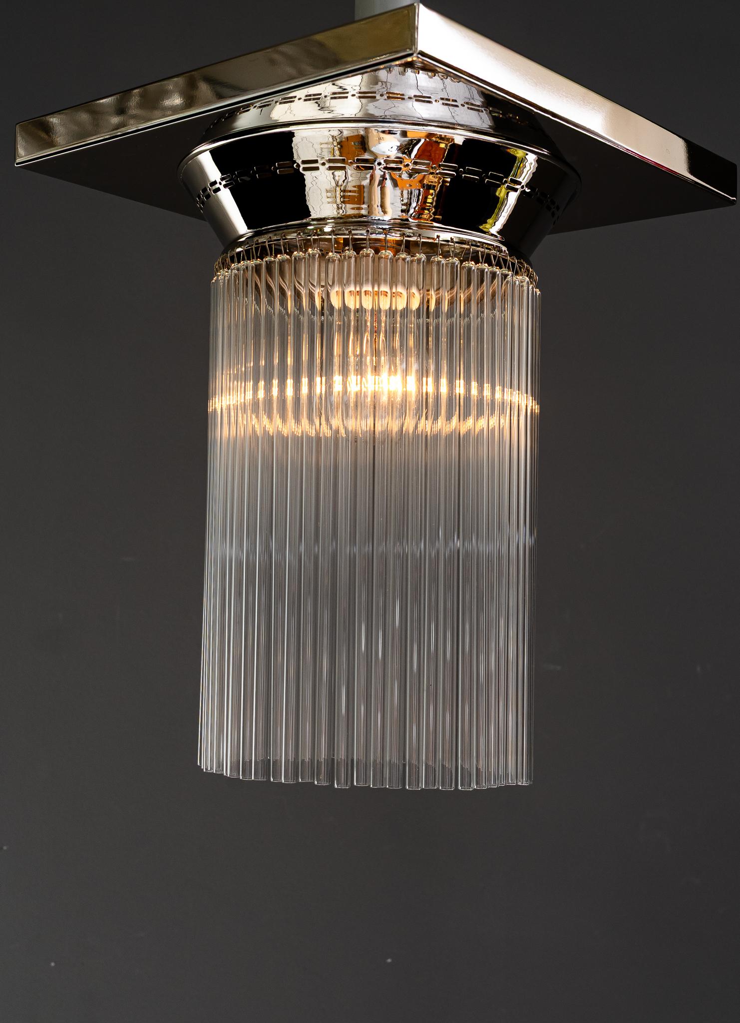 Art Deco Deckenlampe aus Nickel mit Glasstäben um 1920 im Angebot 3