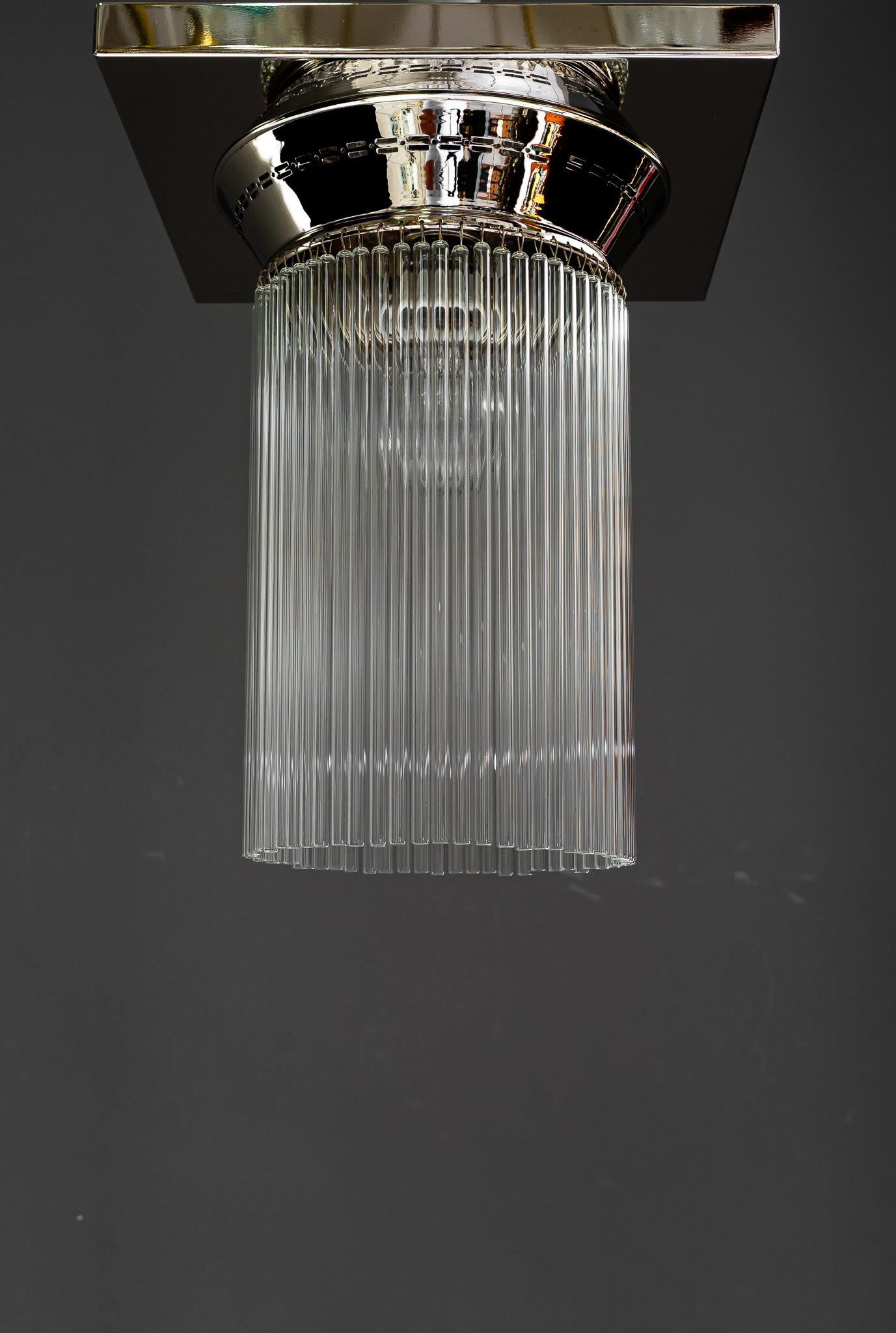 Art Deco Deckenlampe aus Nickel mit Glasstäben um 1920 (Art déco) im Angebot