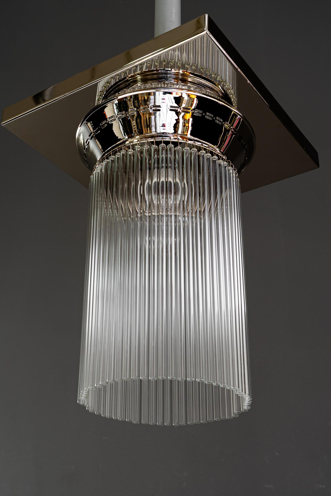 Art Deco Deckenlampe aus Nickel mit Glasstäben um 1920 (Frühes 20. Jahrhundert) im Angebot