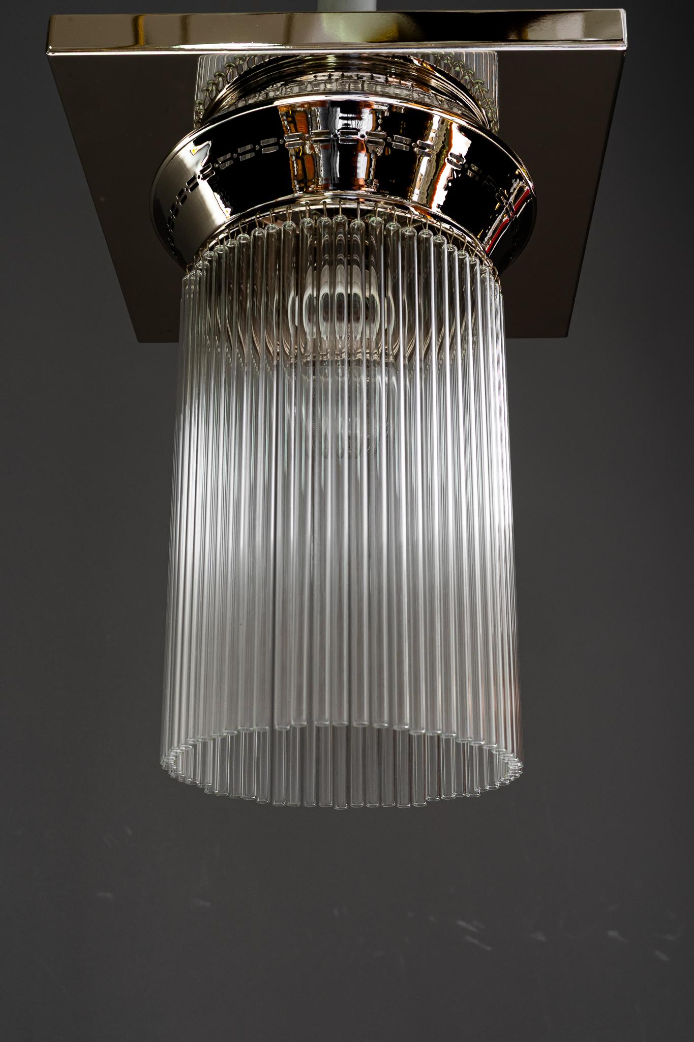 Art Deco Deckenlampe aus Nickel mit Glasstäben um 1920 (Messing) im Angebot