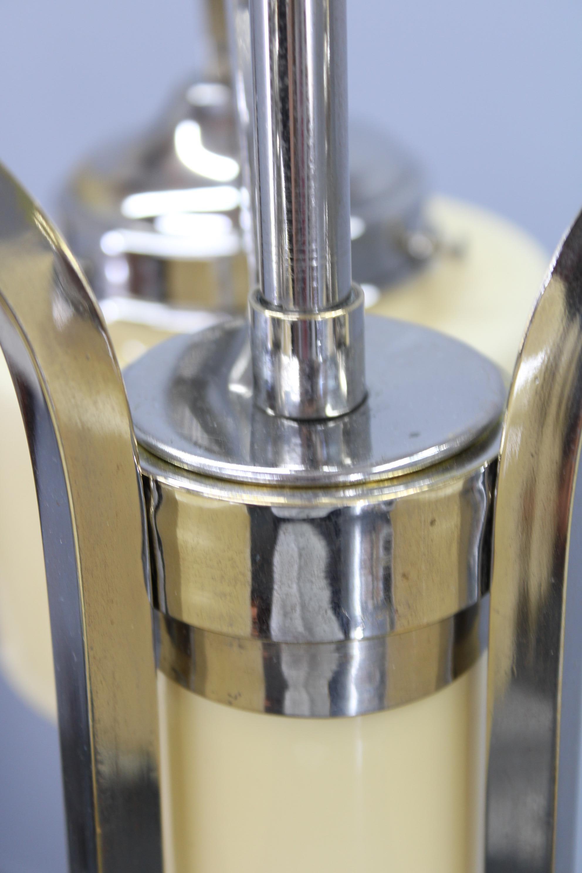 Art Deco Nickel Chandelier with Cream Glass Cylinders, Czechoslovakia, 1930s en venta 3