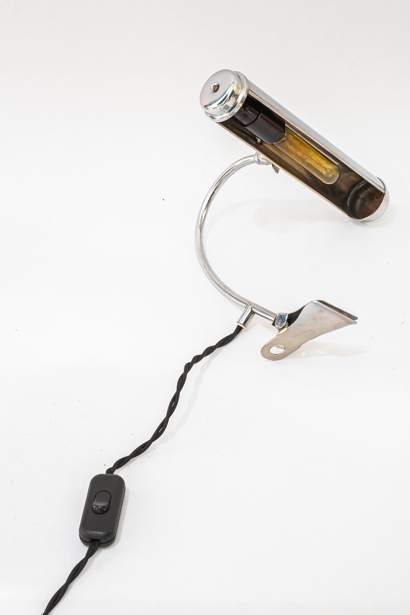 Lampe de table Art déco à pince en nickel vienne vers 1920 en vente 3